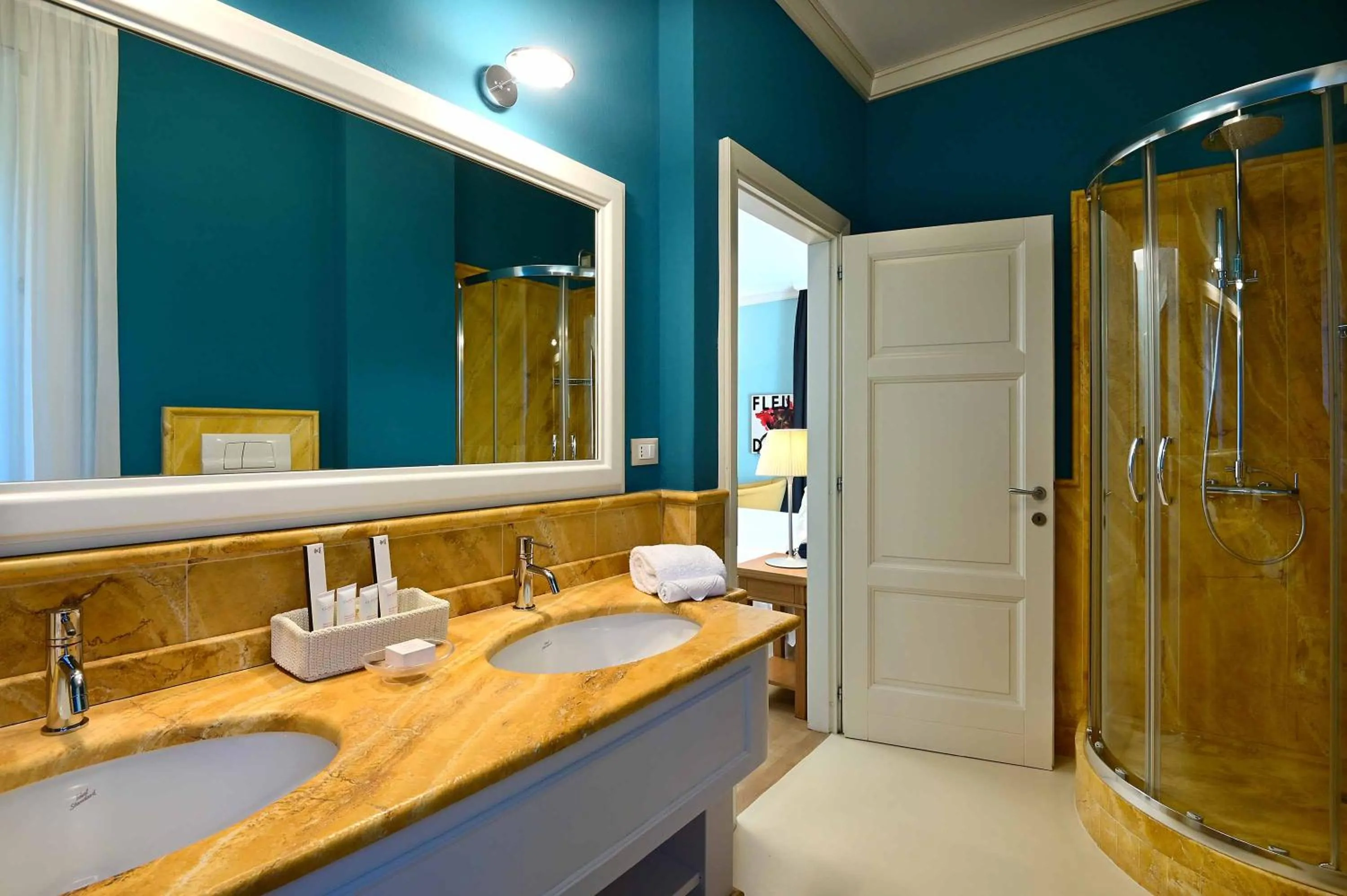 Shower in Hotel Villa Fiordaliso