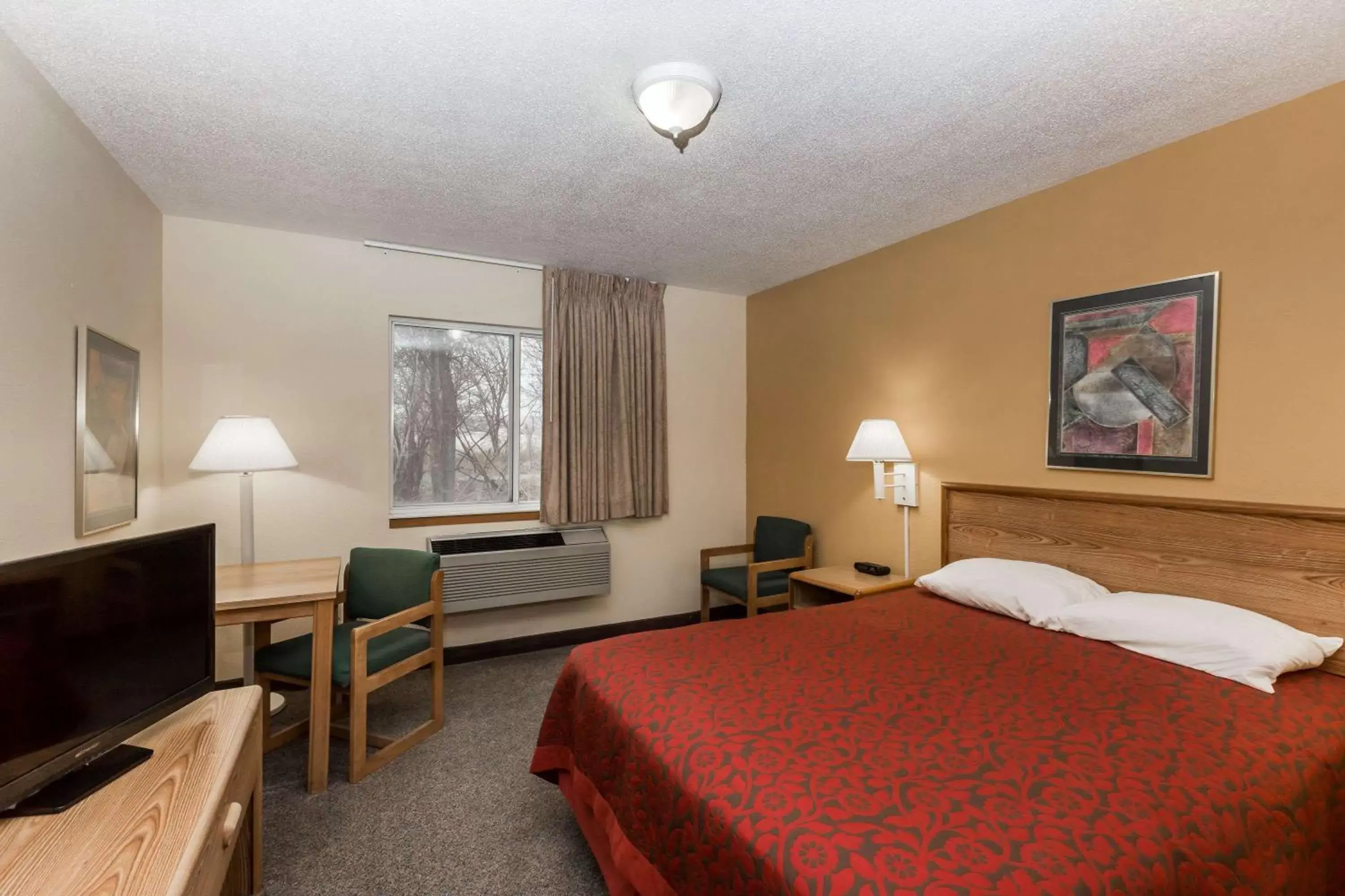 Photo of the whole room, Bed in Days Inn by Wyndham Atlantic