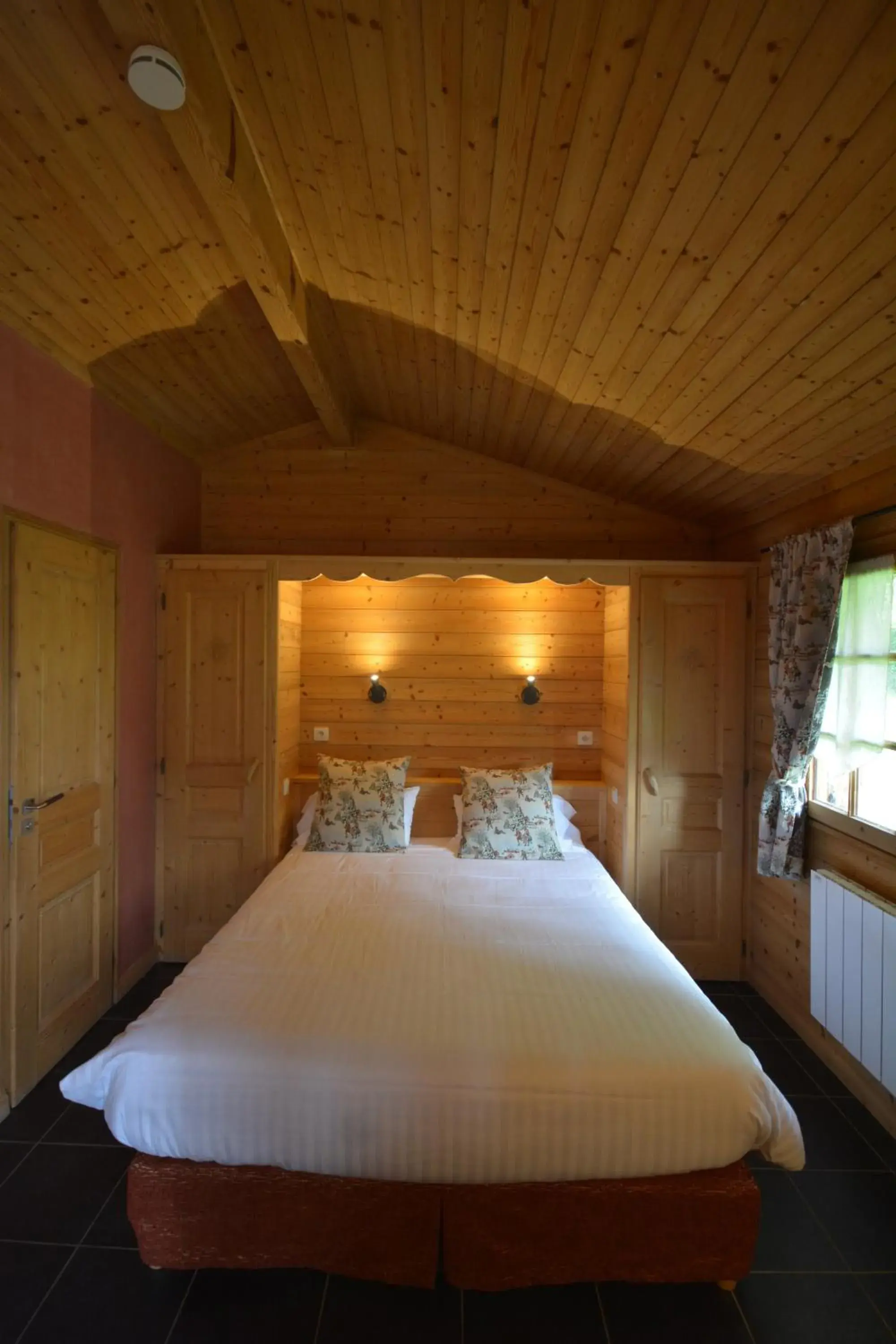 Photo of the whole room, Bed in Le Relais Du Mont Blanc