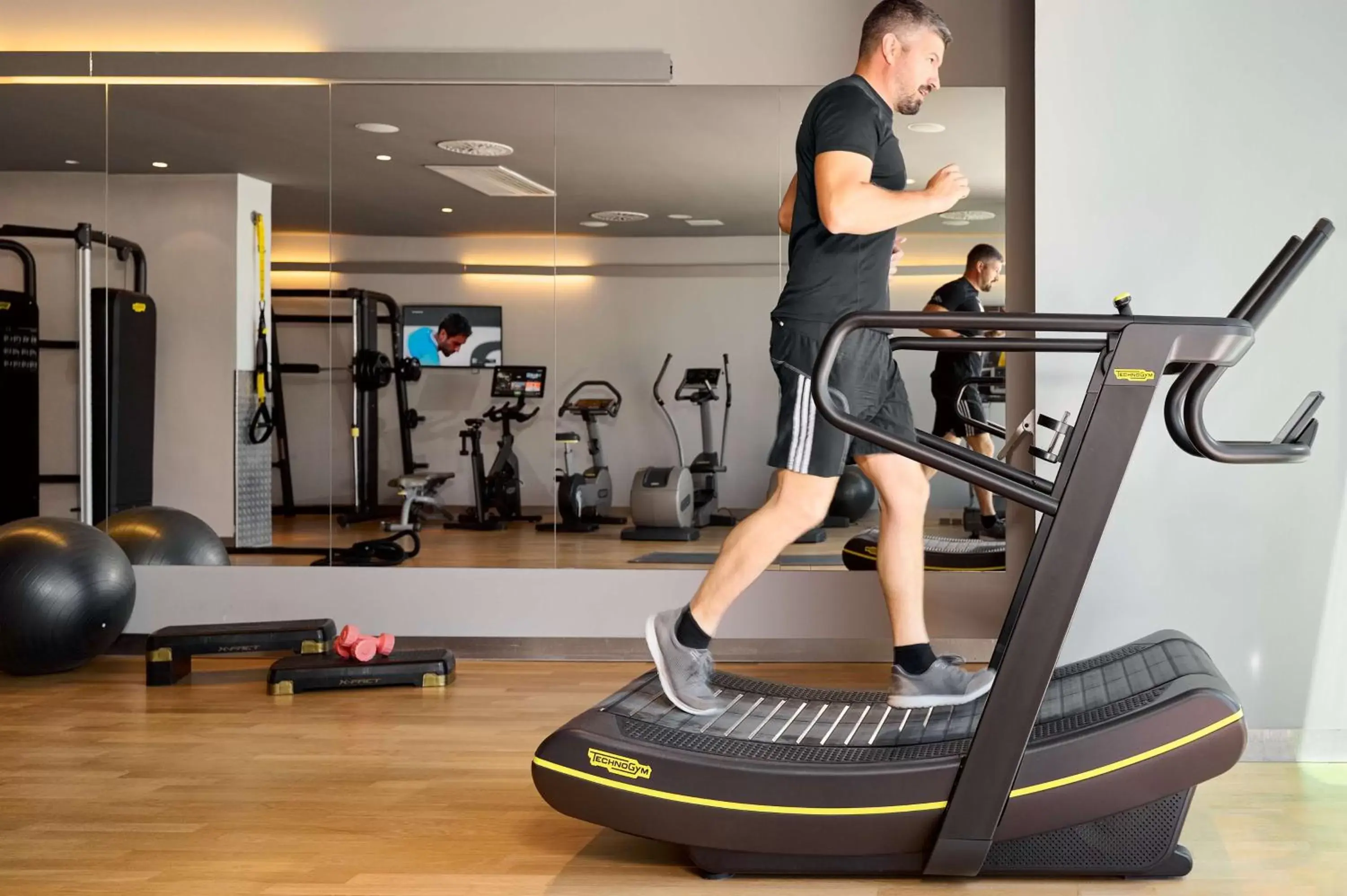 People, Fitness Center/Facilities in Radisson Blu Resort & Spa