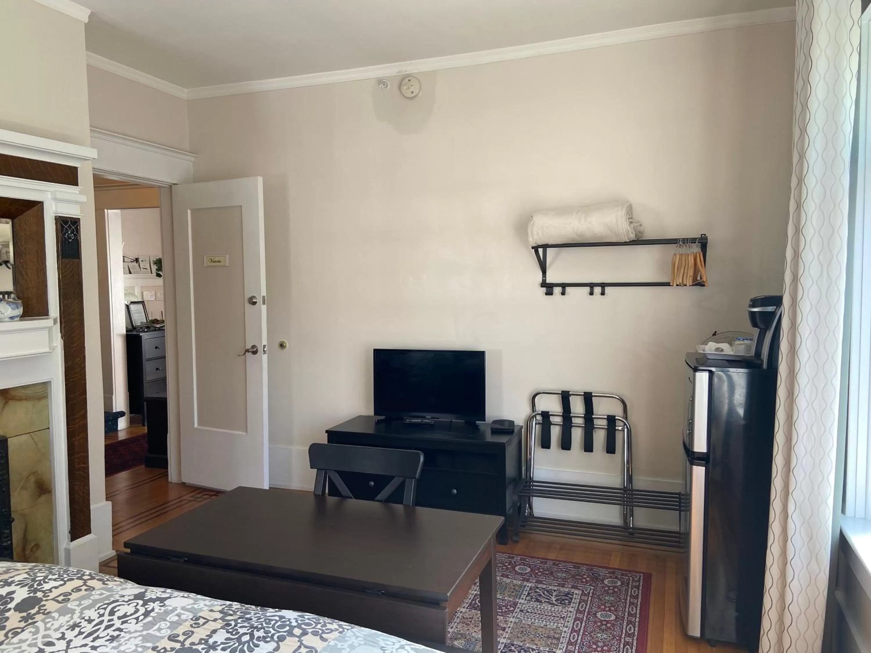 Bed in Windsor Guest House