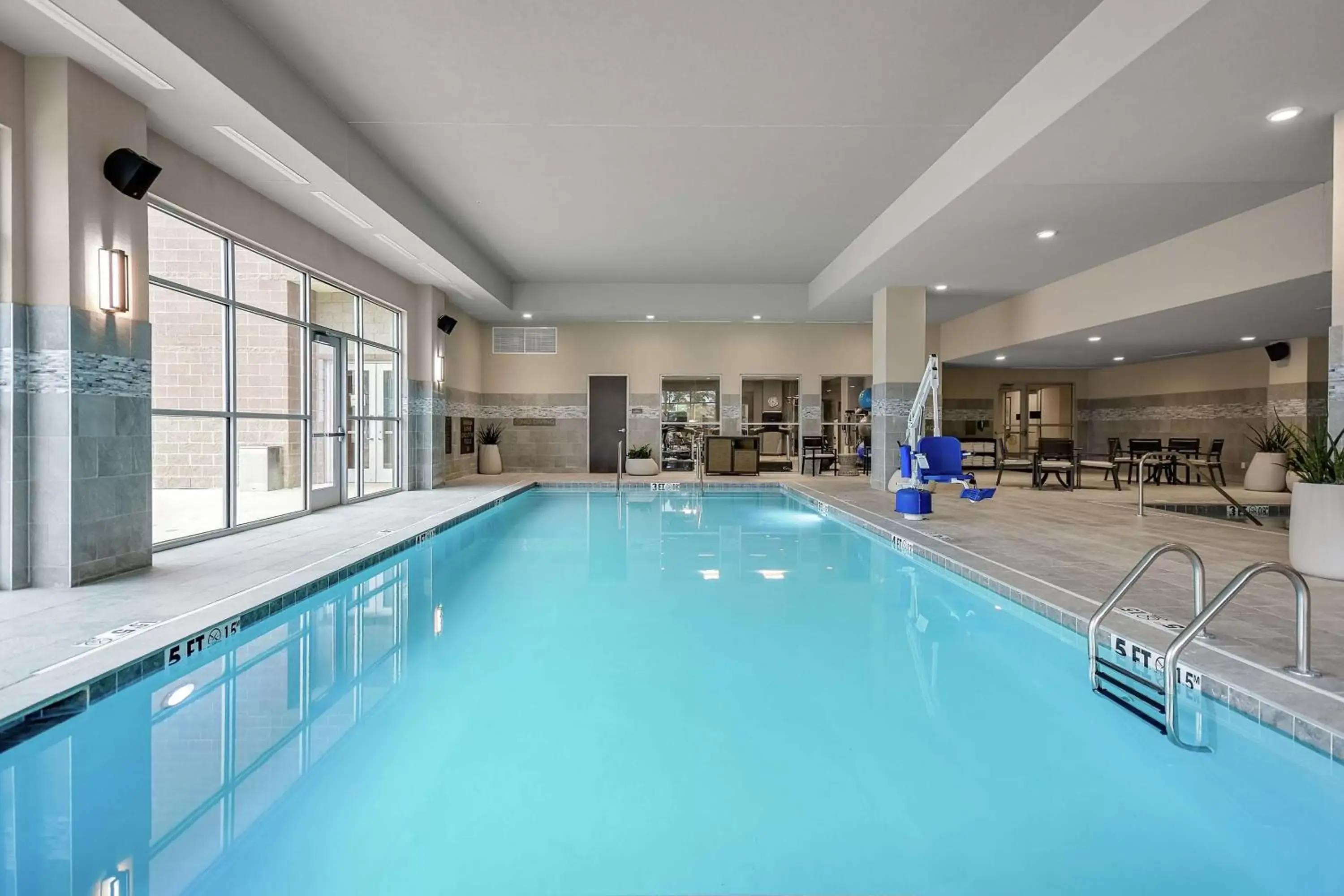 Pool view, Swimming Pool in Embassy Suites Jonesboro - Arkansas State