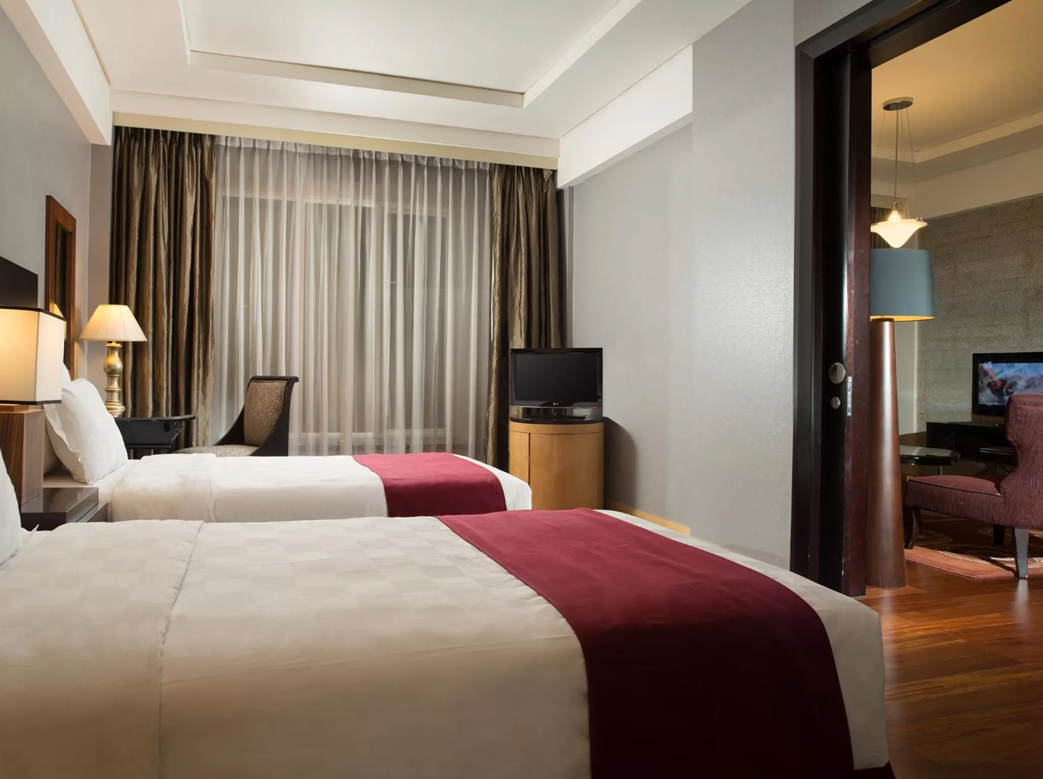 Bedroom, Bed in Grandkemang Hotel