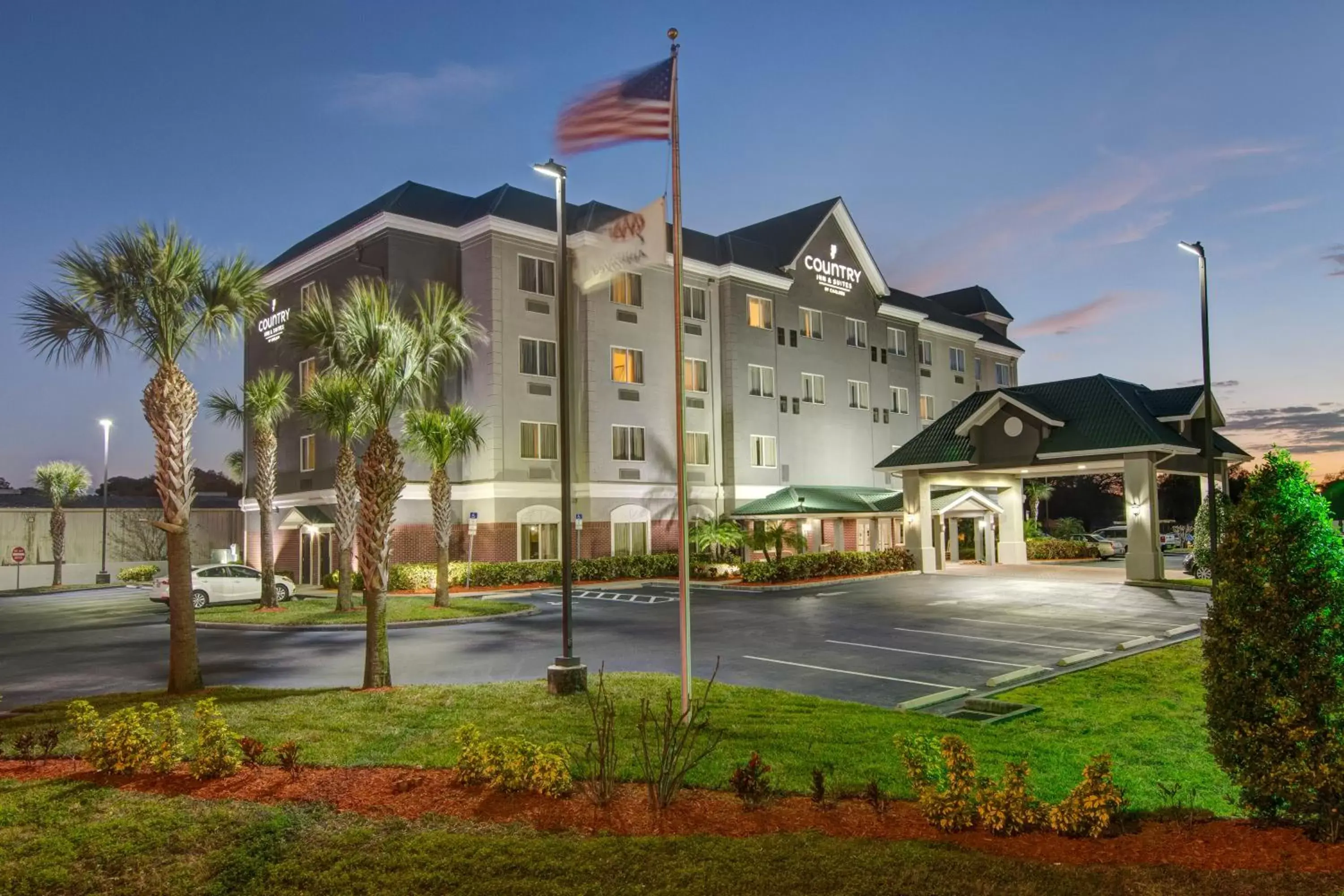 Facade/entrance, Property Building in Country Inn & Suites by Radisson, St. Petersburg - Clearwater, FL