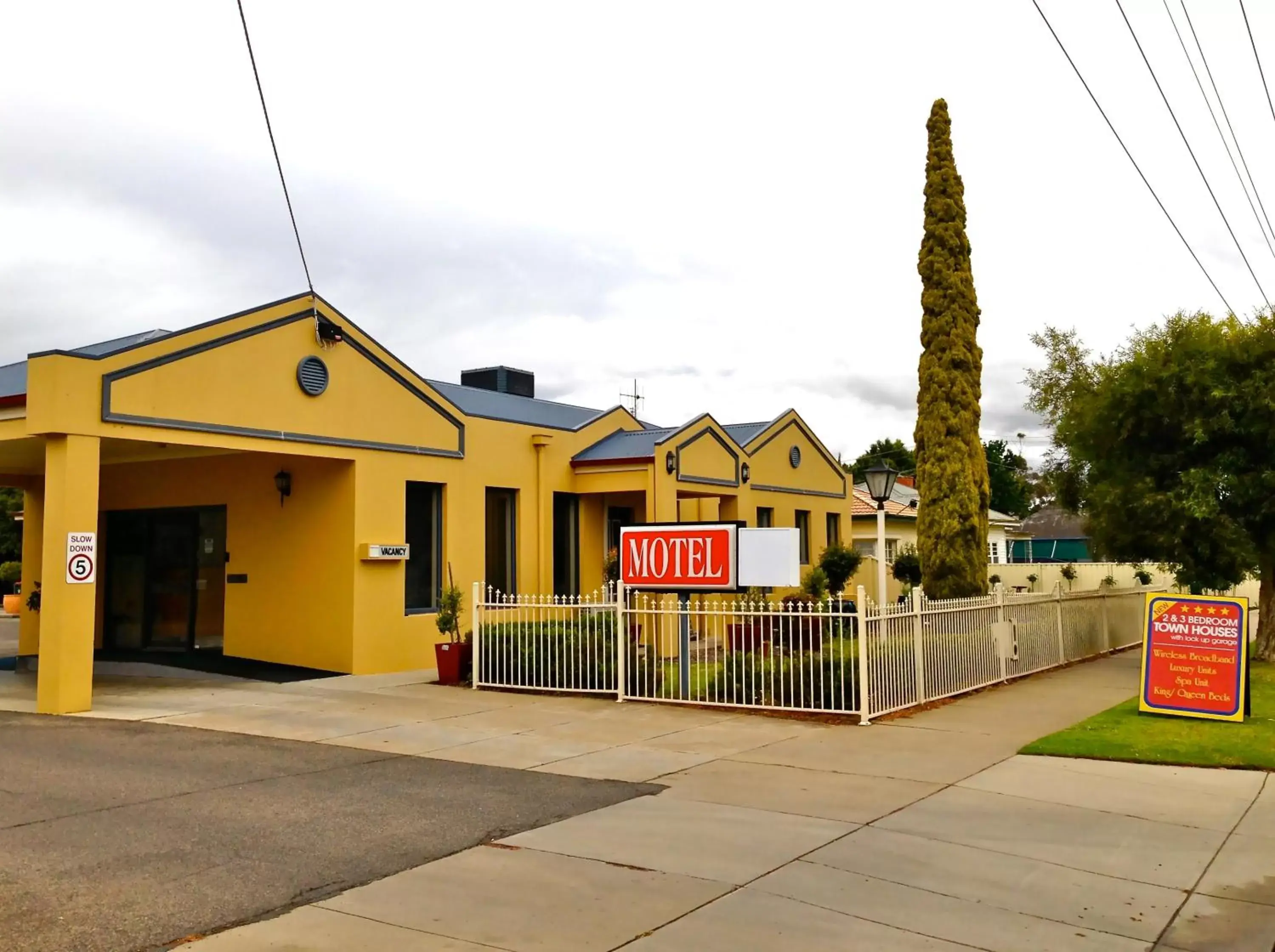 Facade/entrance, Property Building in Kyabram Motor Inn