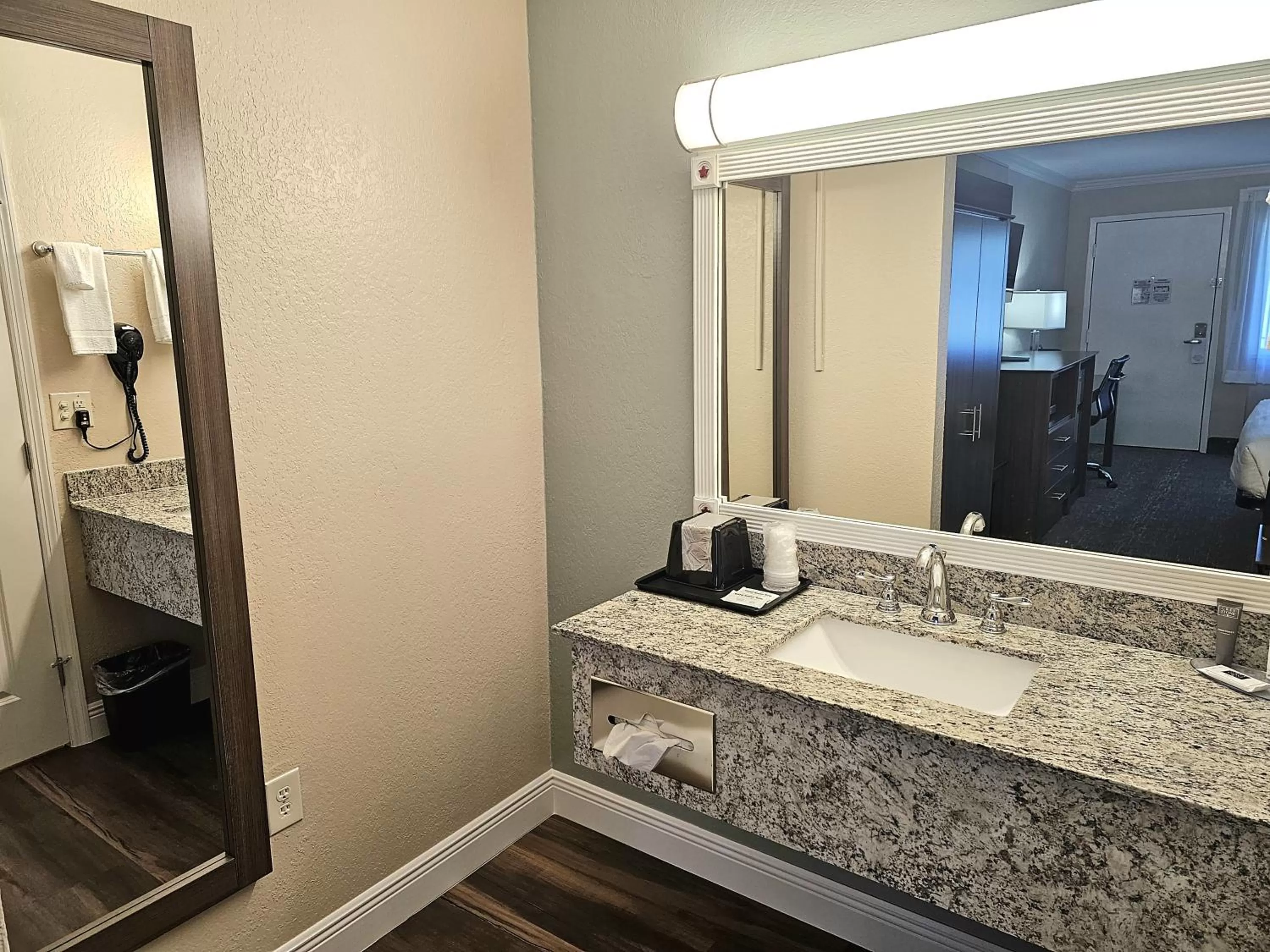 Bathroom in Roadstar Hotel Zephyrhills