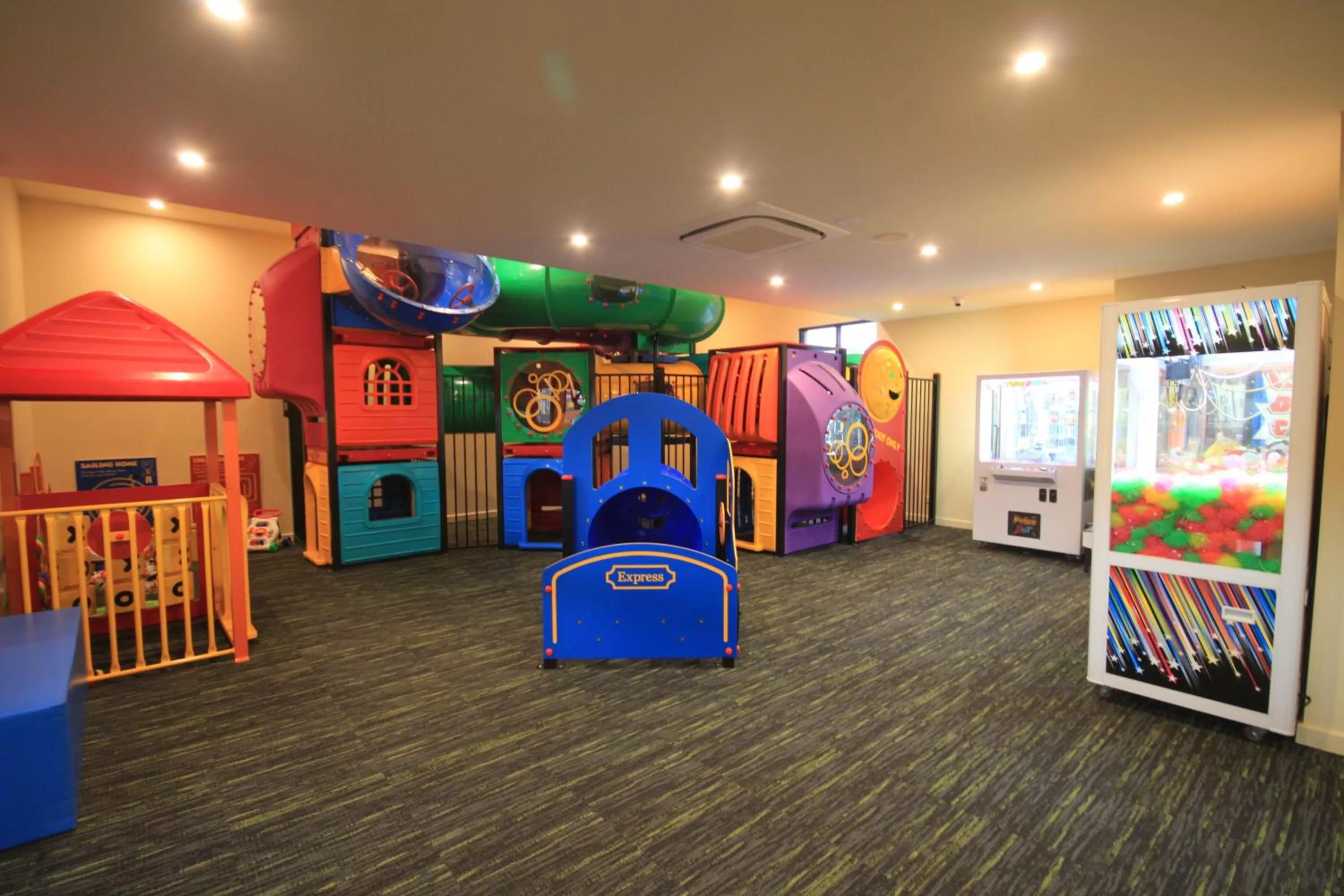 Children play ground, Kid's Club in Hogans Motel