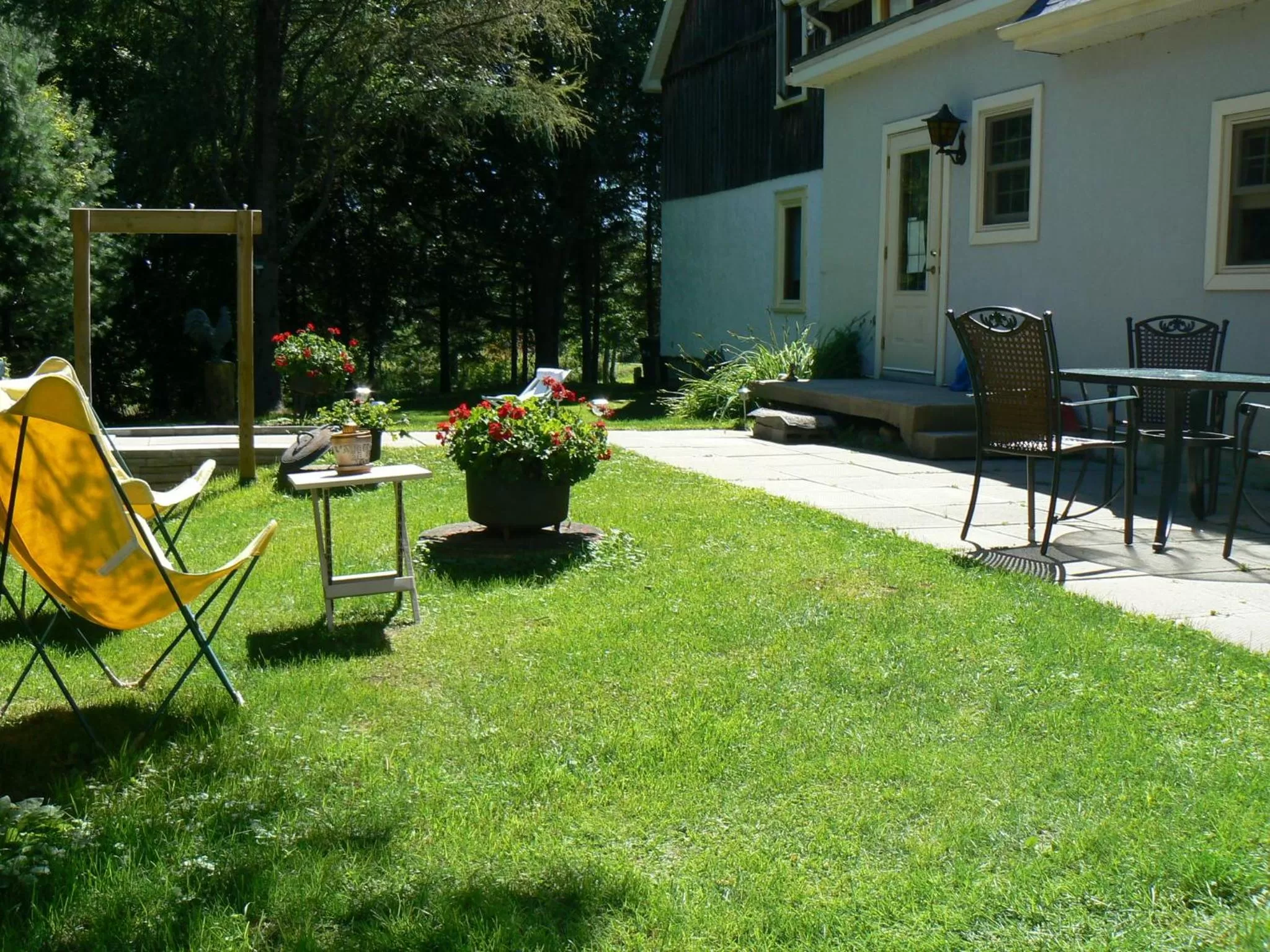 Patio, Garden in Auberge de la Tour et Spa
