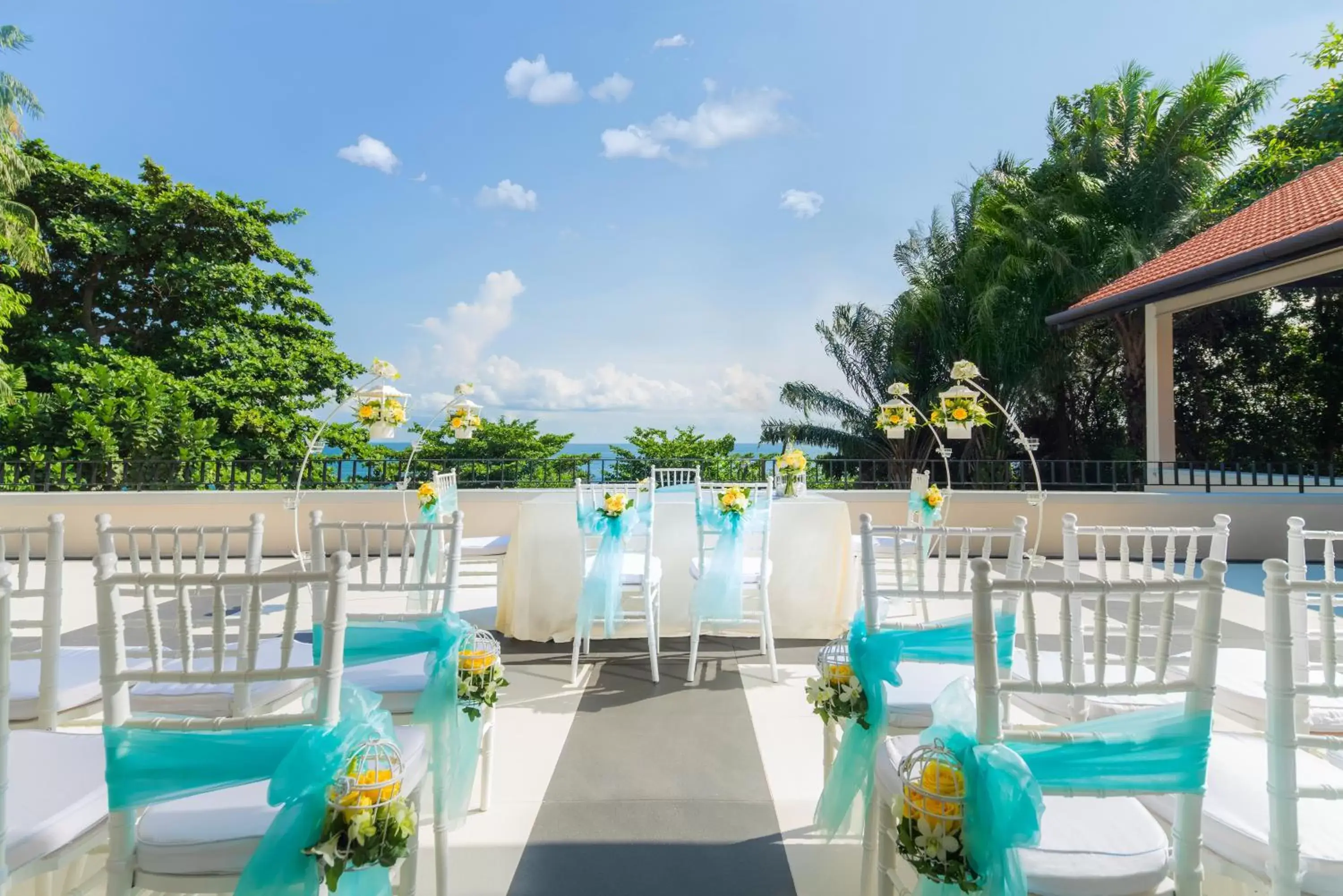 Garden, Swimming Pool in Sofitel Singapore Sentosa Resort & Spa