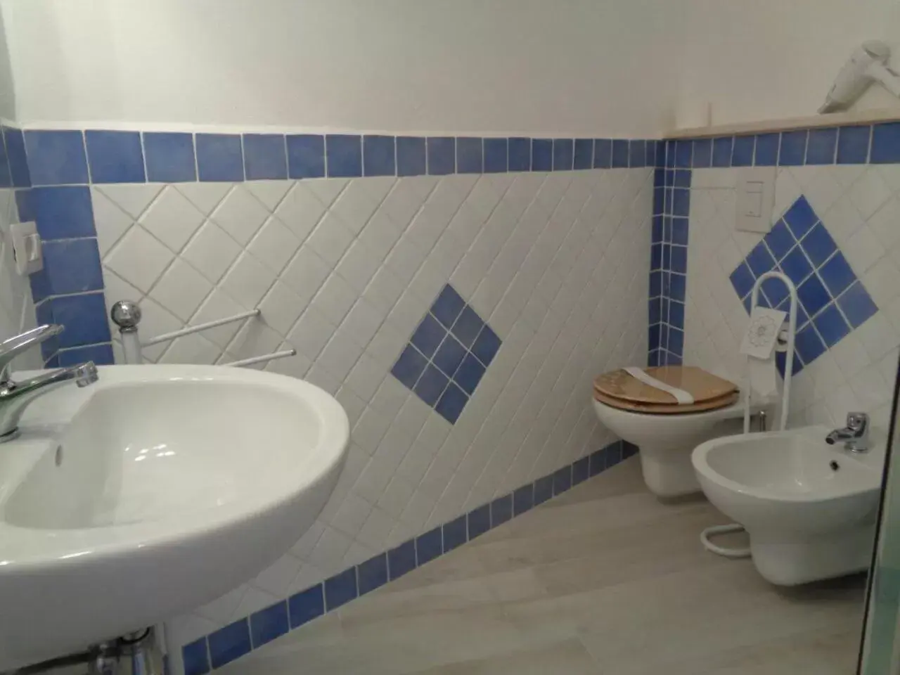 Bathroom in Sardinia-holiday B&B Spargi