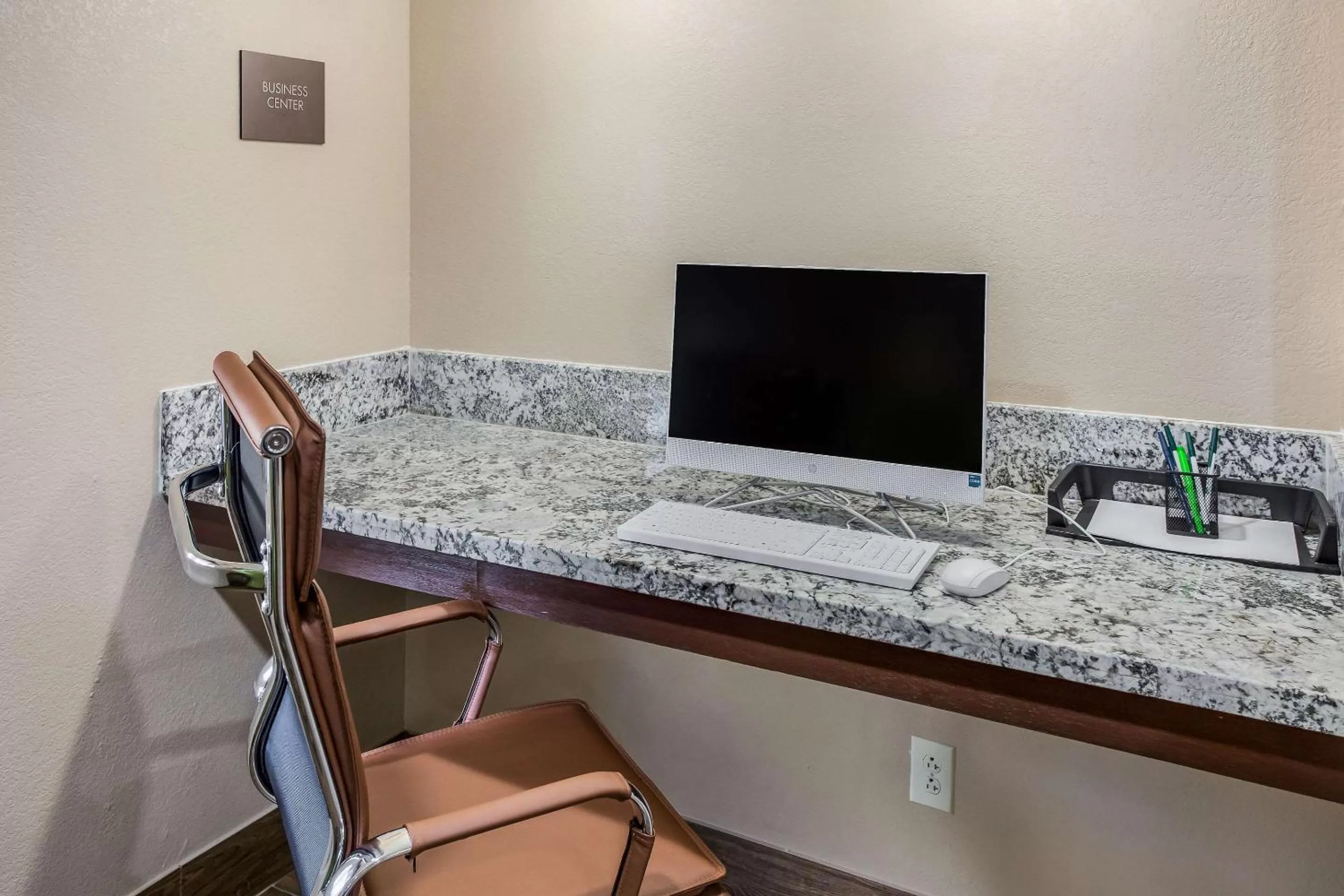 Business facilities in Quality Inn Charleston South