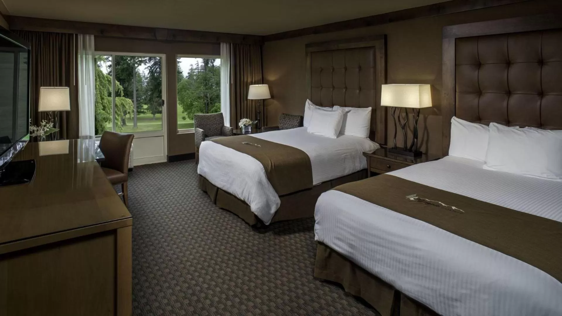 Bedroom, Bed in Olympic Lodge by Ayres