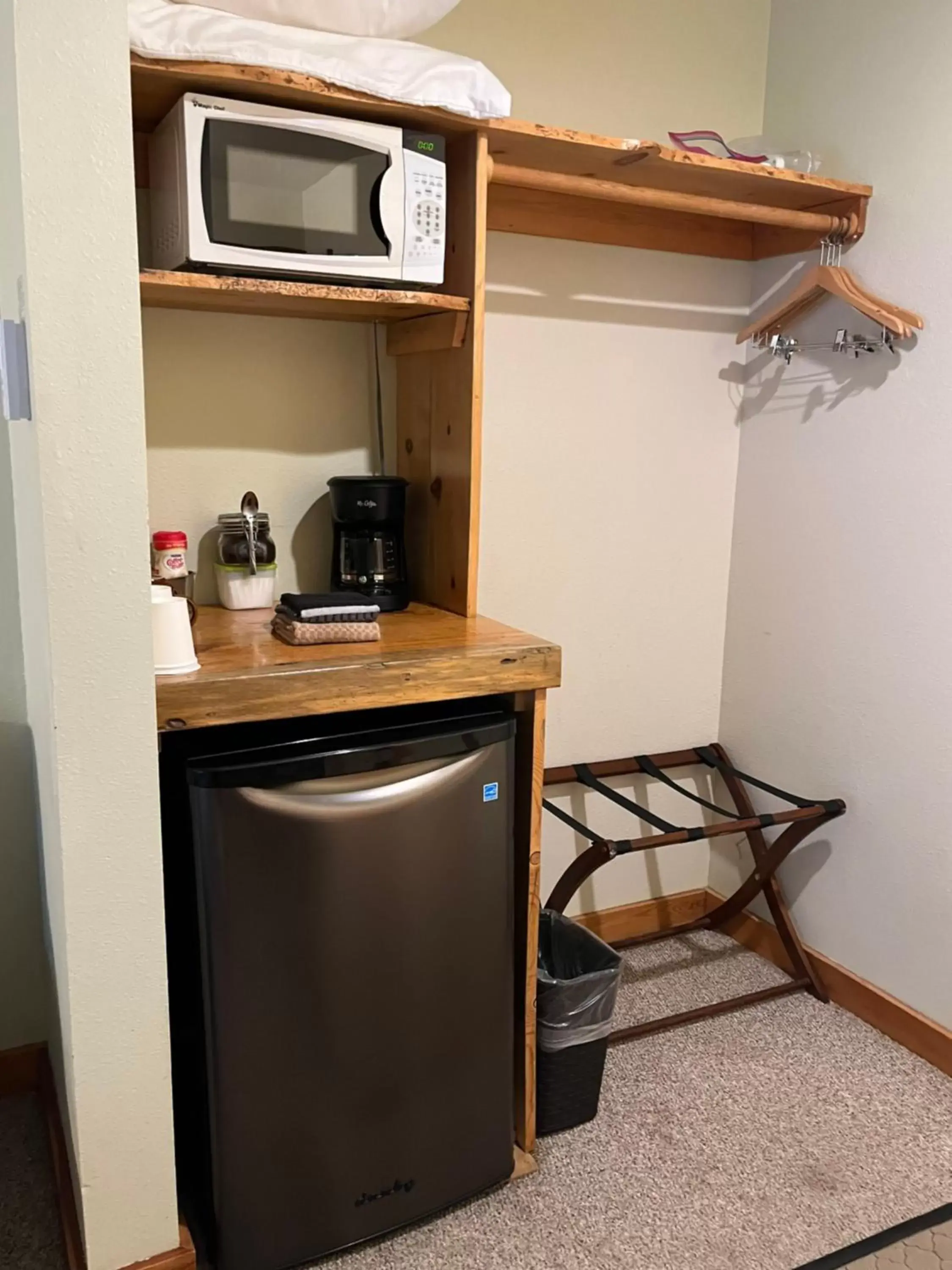 Coffee/tea facilities, Kitchen/Kitchenette in River Run Inn