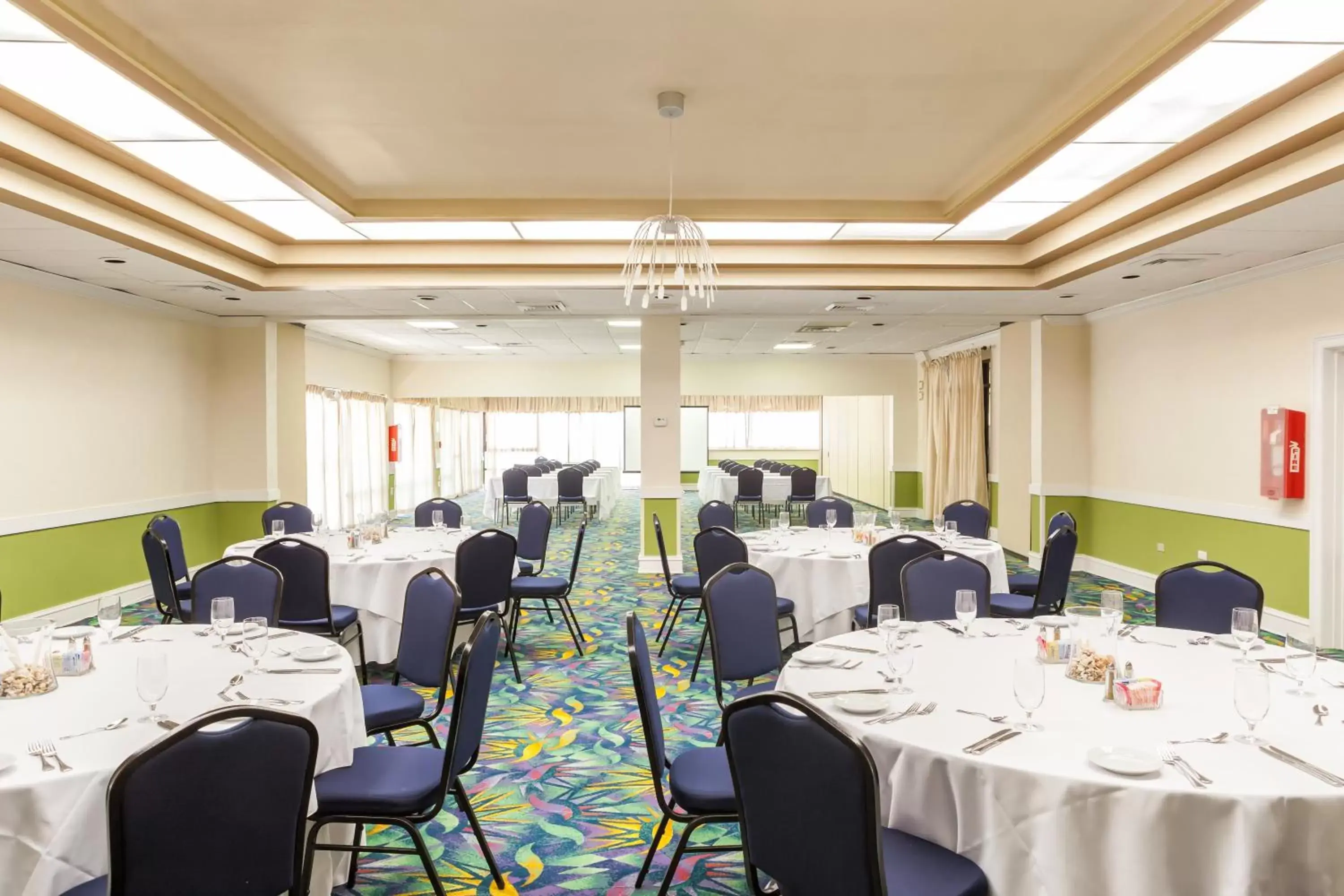 Banquet/Function facilities, Restaurant/Places to Eat in Holiday Inn Key Largo, an IHG Hotel