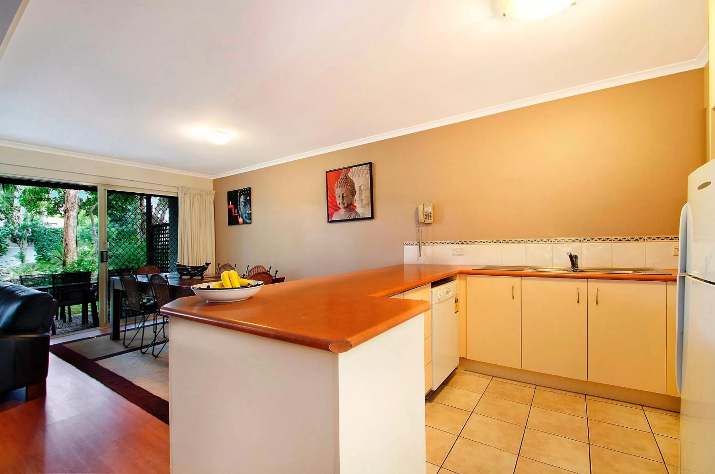 Kitchen or kitchenette in Ivory Palms Resort Noosa