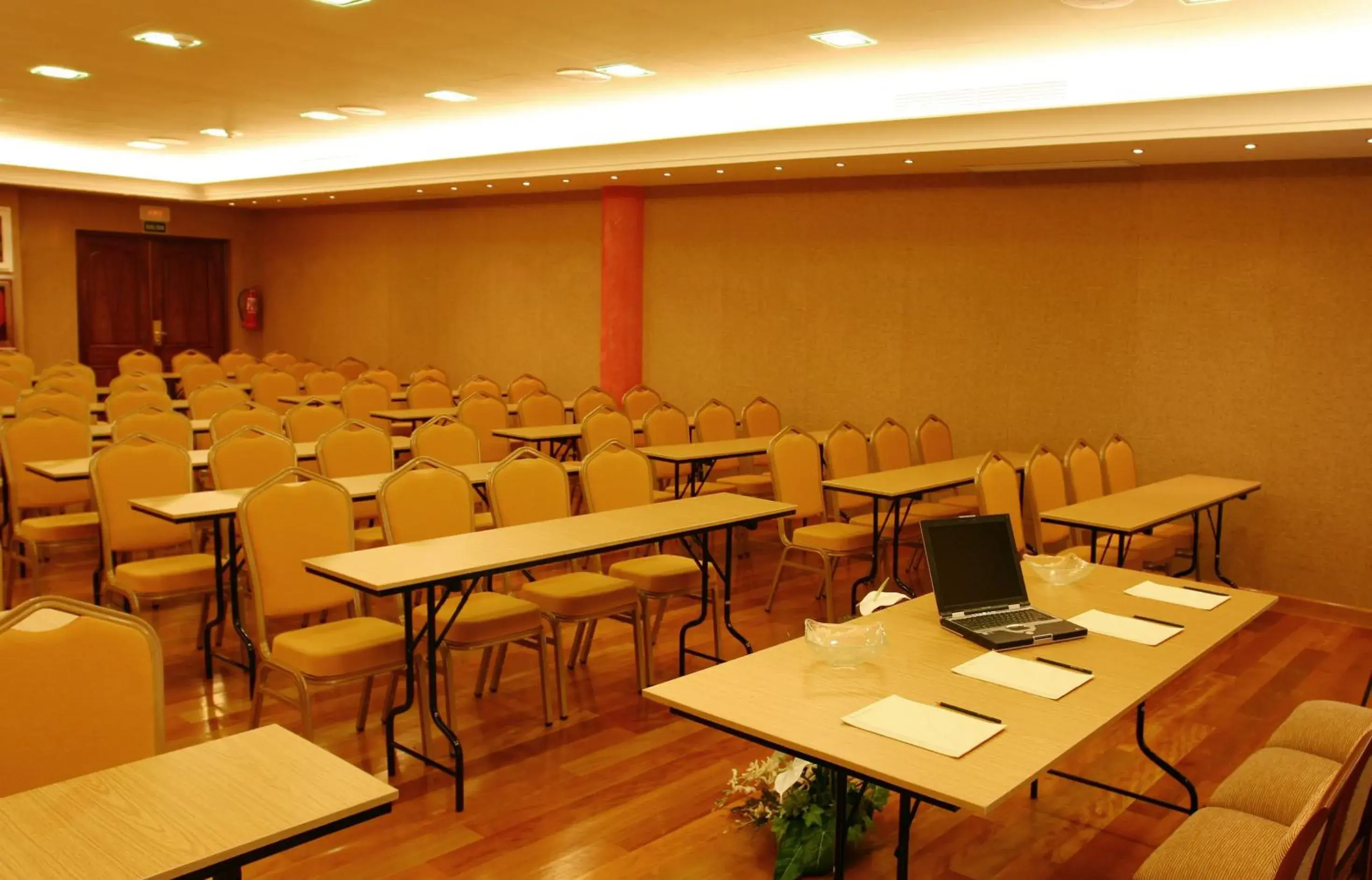 Meeting/conference room in Sercotel Guadiana