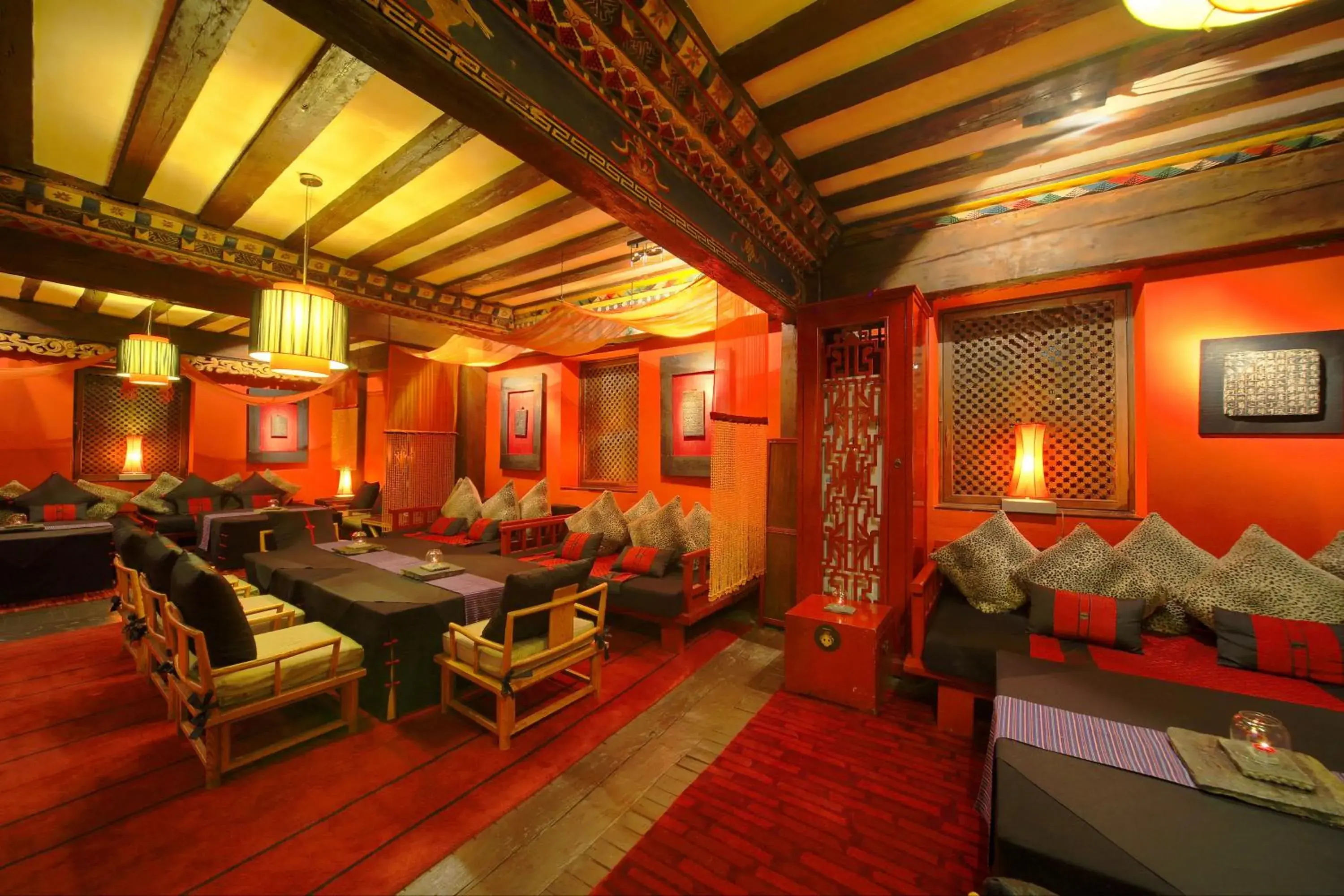 Communal lounge/ TV room, Restaurant/Places to Eat in Banyan Tree Ringha