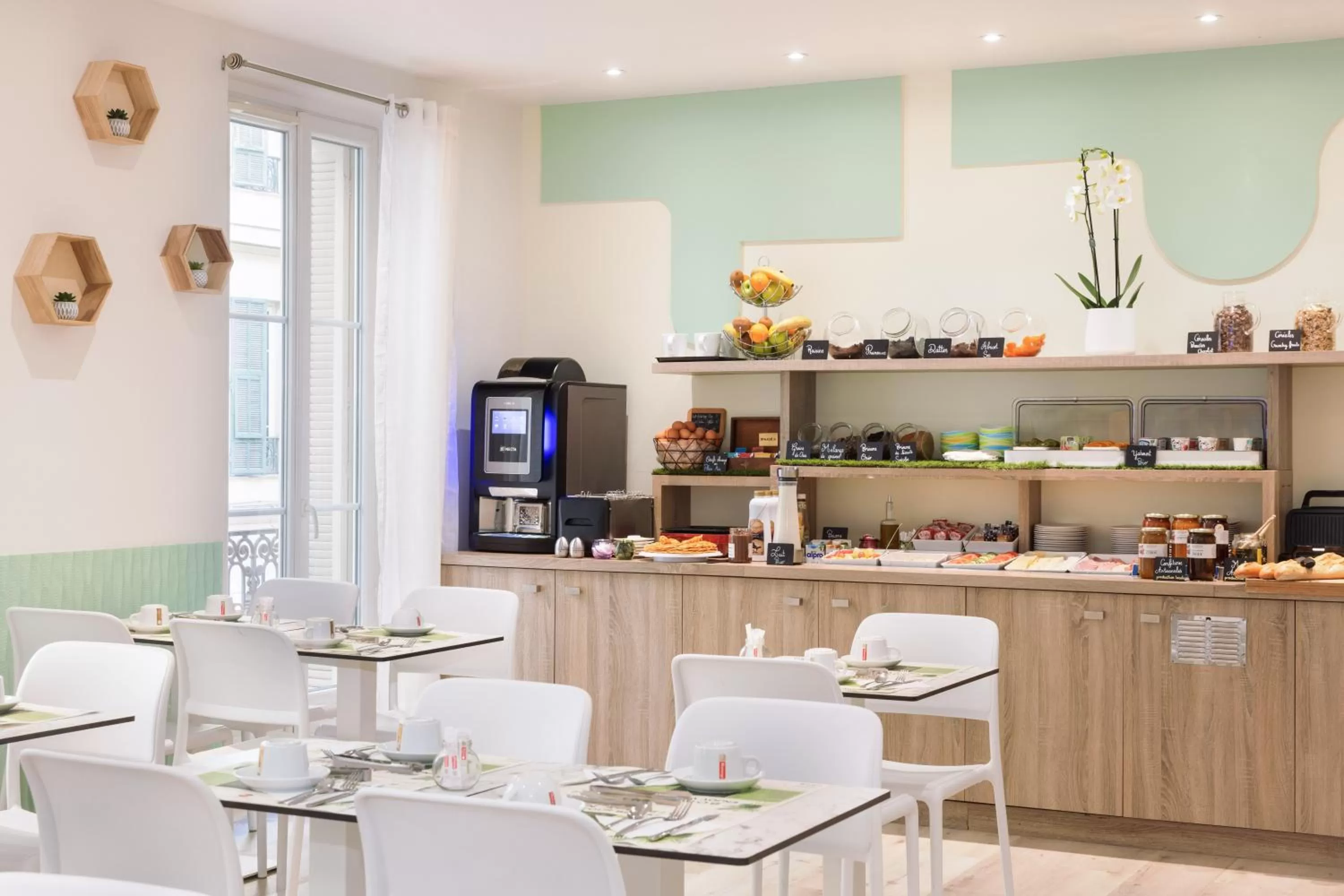 Breakfast in Hotel Florence Nice