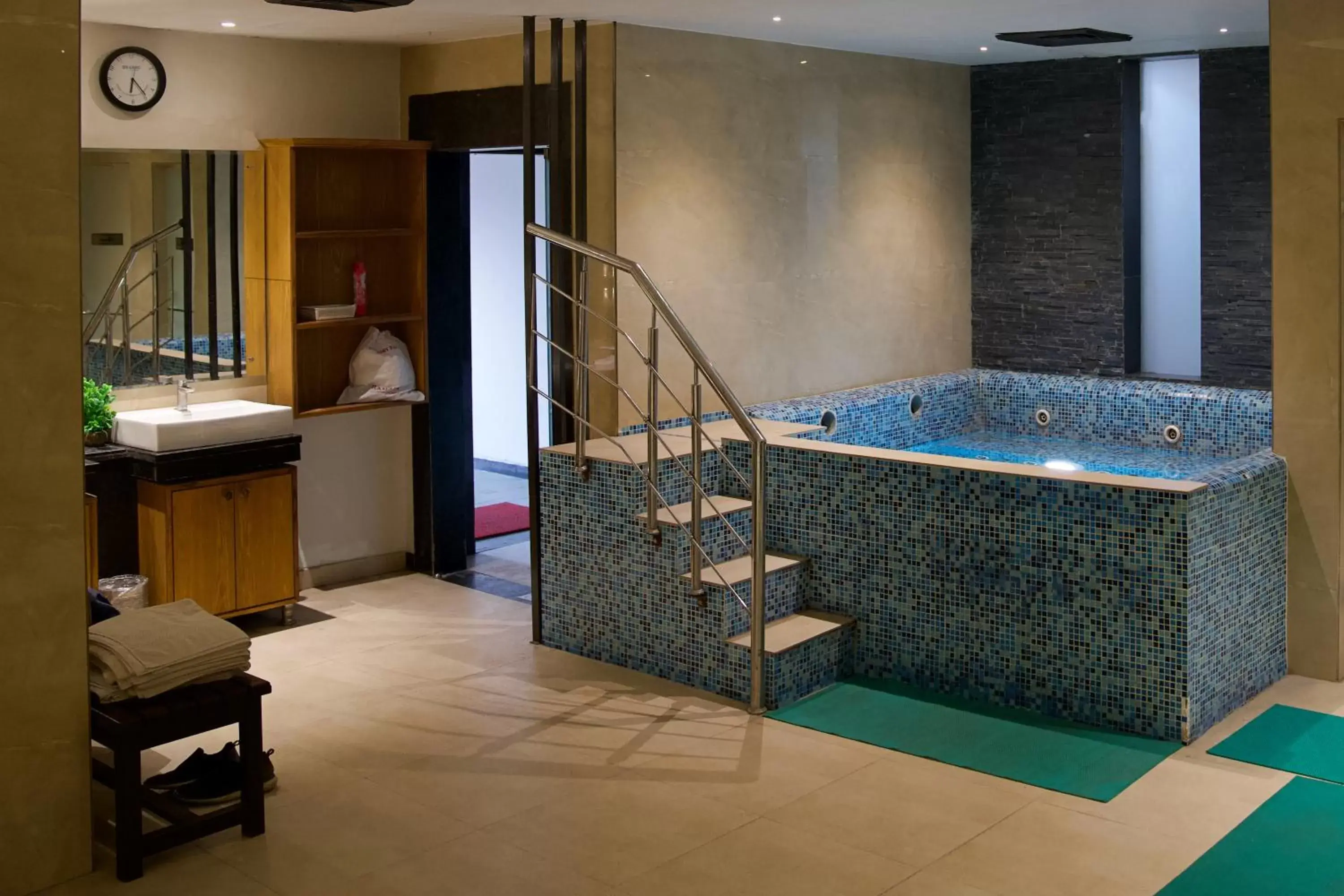 Property building in Ramada by Wyndham Jalandhar City Center Property building in Ramada by Wyndham Jalandhar City Center