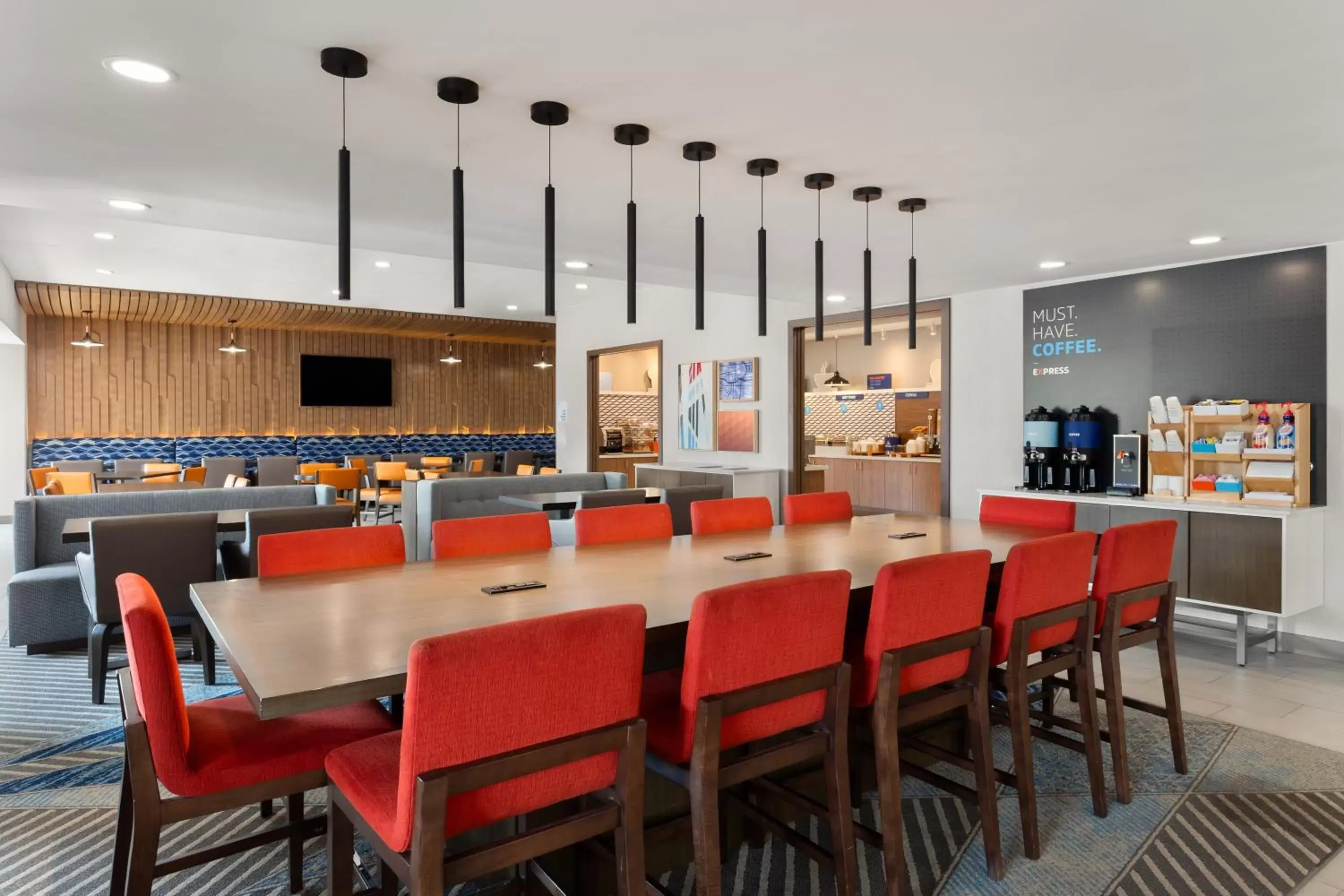 Dining area, Restaurant/Places to Eat in Holiday Inn Express Atlanta Airport - North, an IHG Hotel