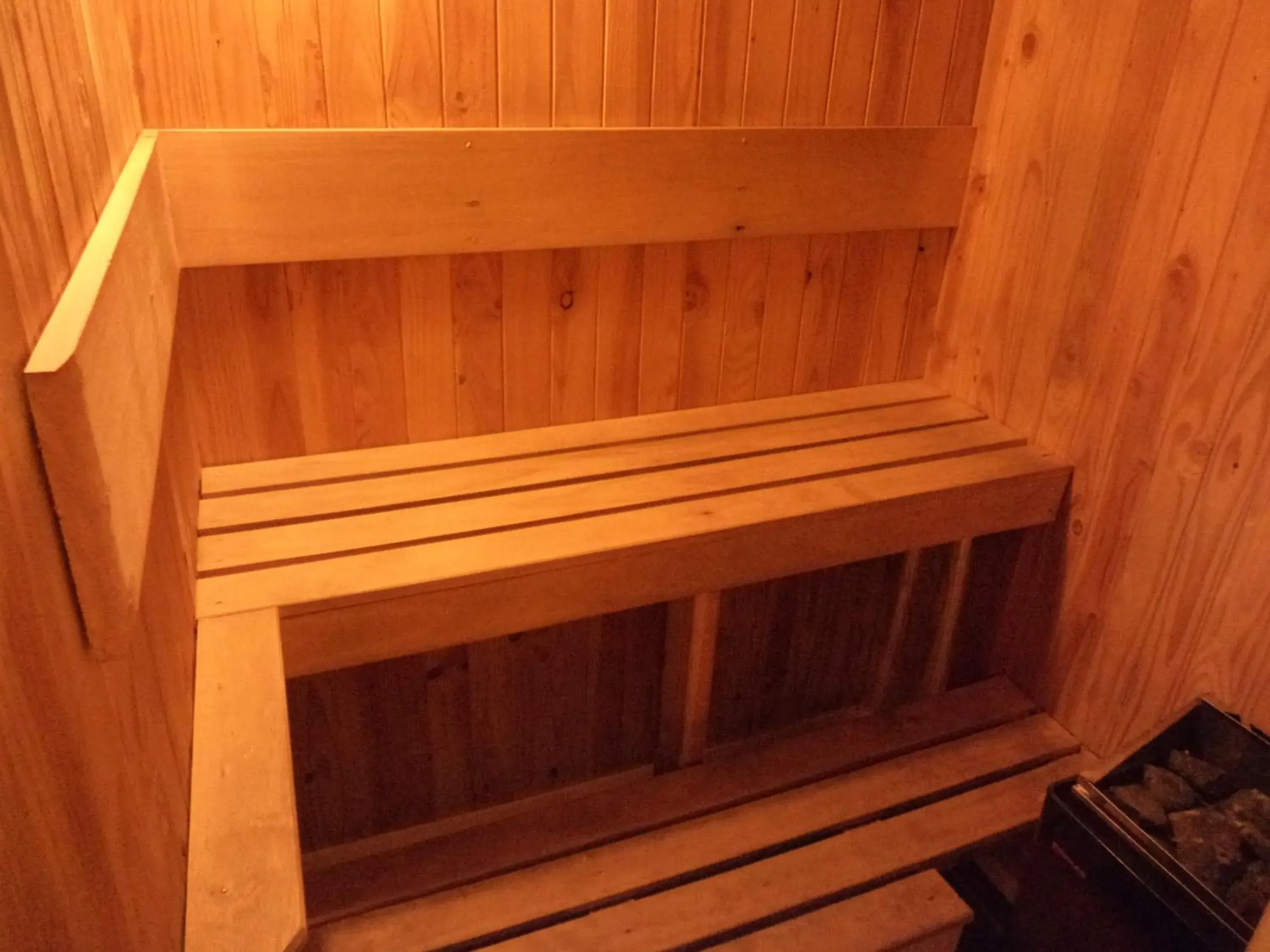 Sauna in Global Village Travellers Lodge