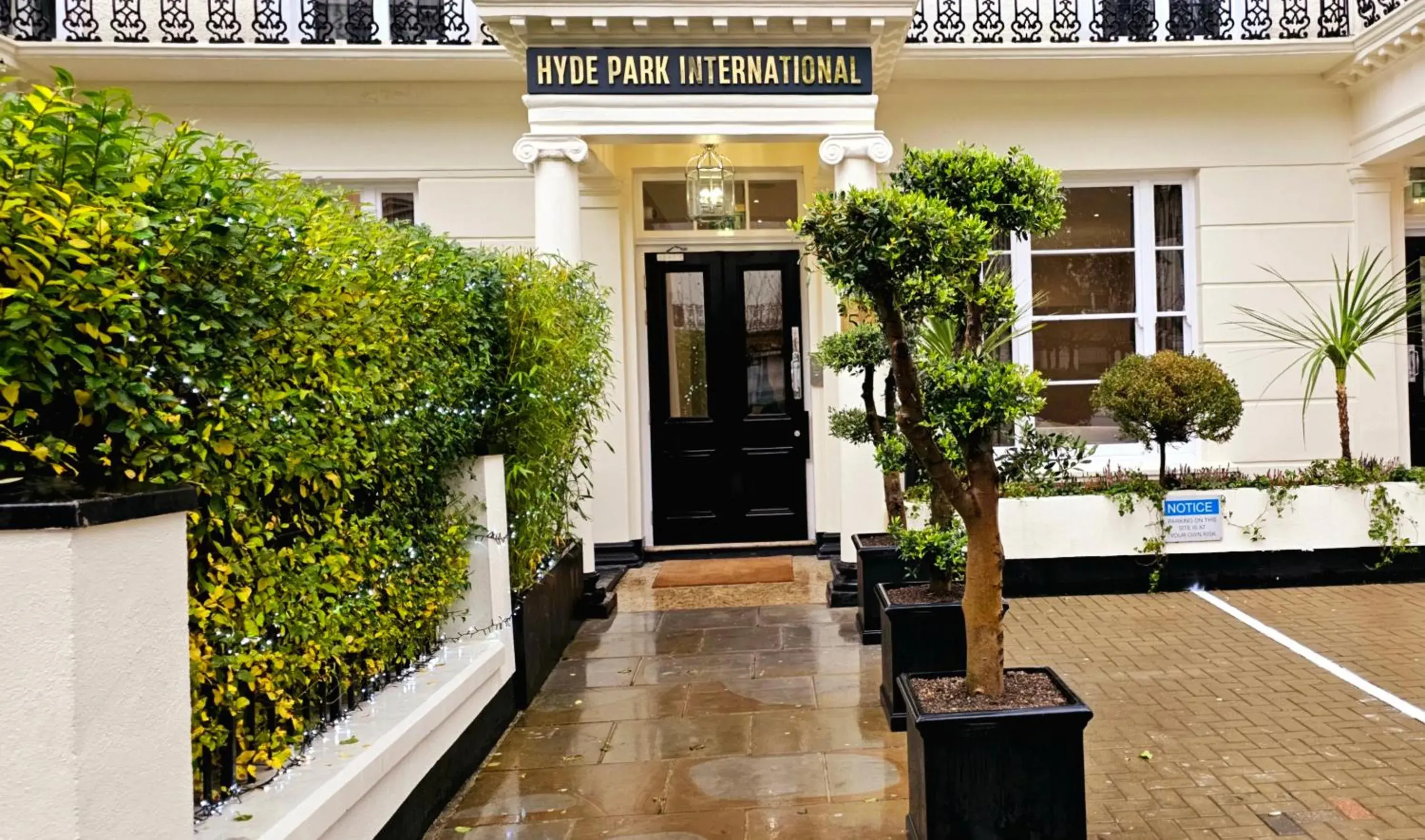 Hyde Park International - Member of Park Grand London
