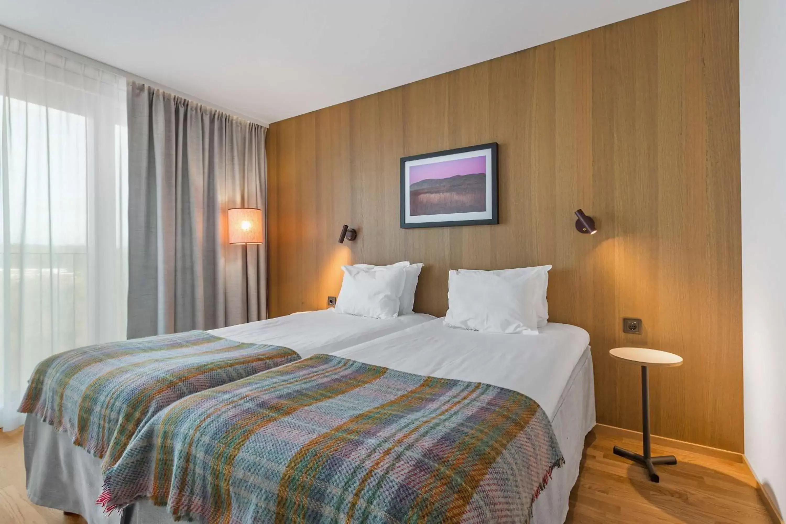 Bedroom, Bed in Ten Hotel BW Signature Collection Bedroom, Bed in Ten Hotel BW Signature Collection