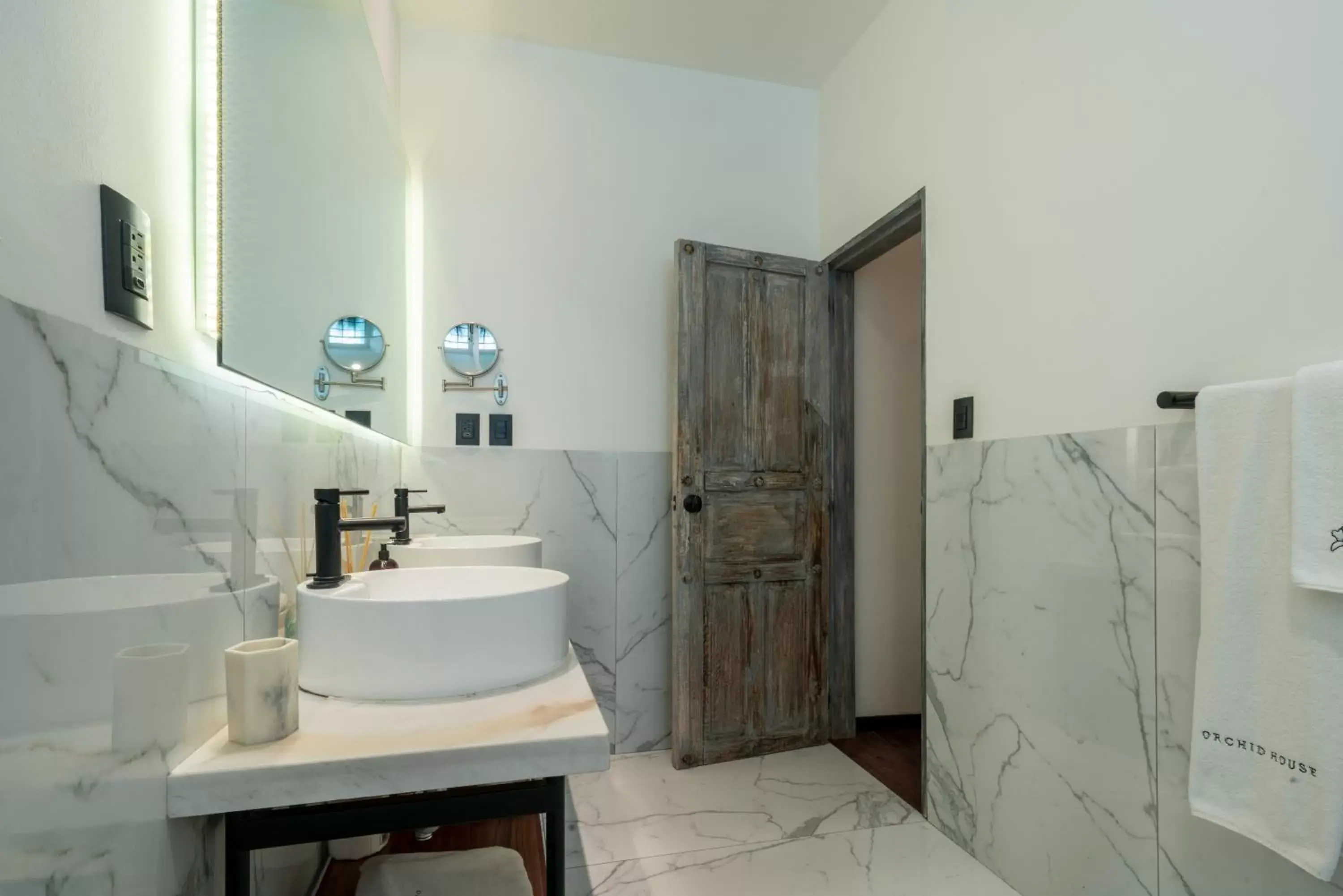 Bathroom in Orchid House Polanco