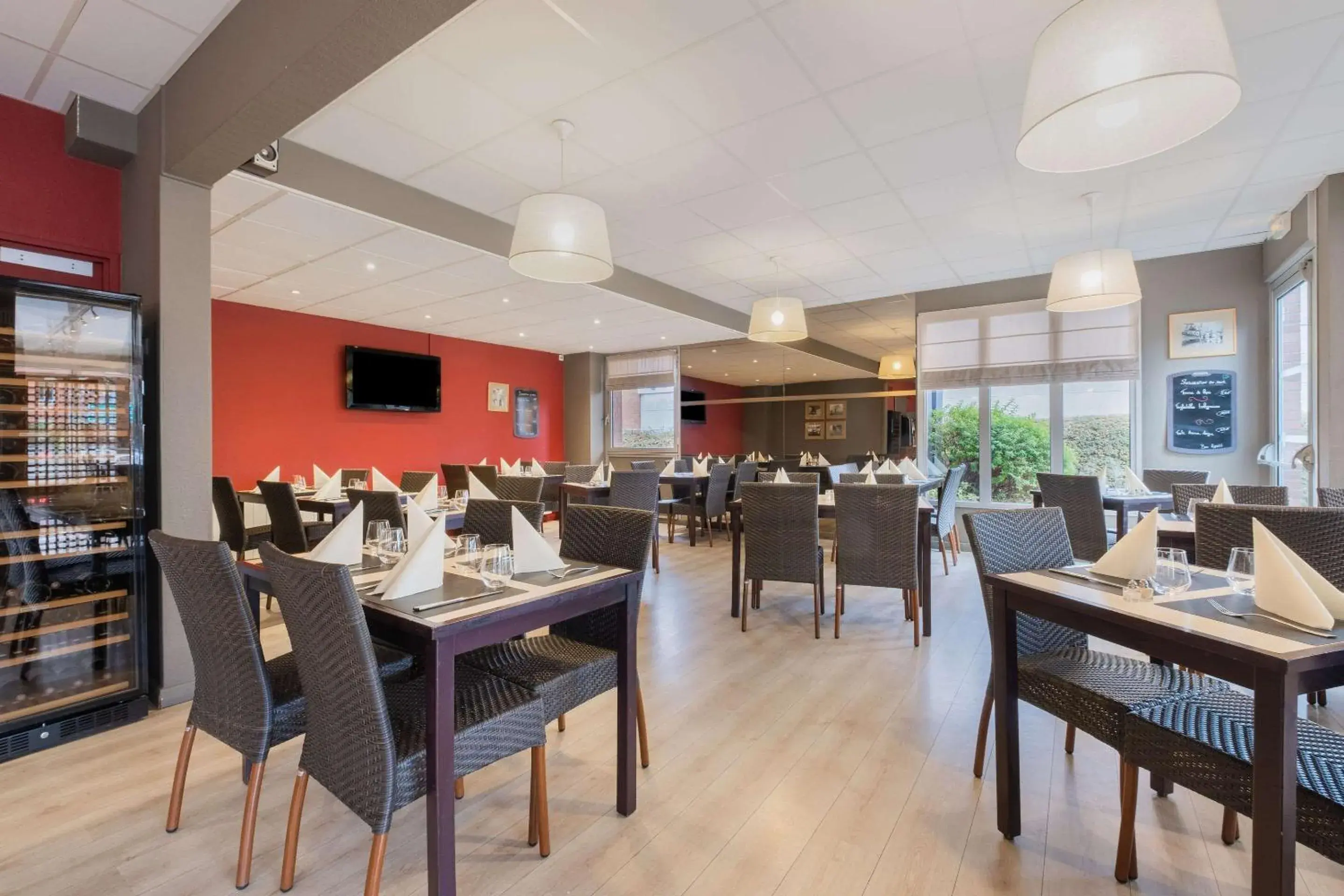 Restaurant/Places to Eat in Comfort Hotel Lille L'Union