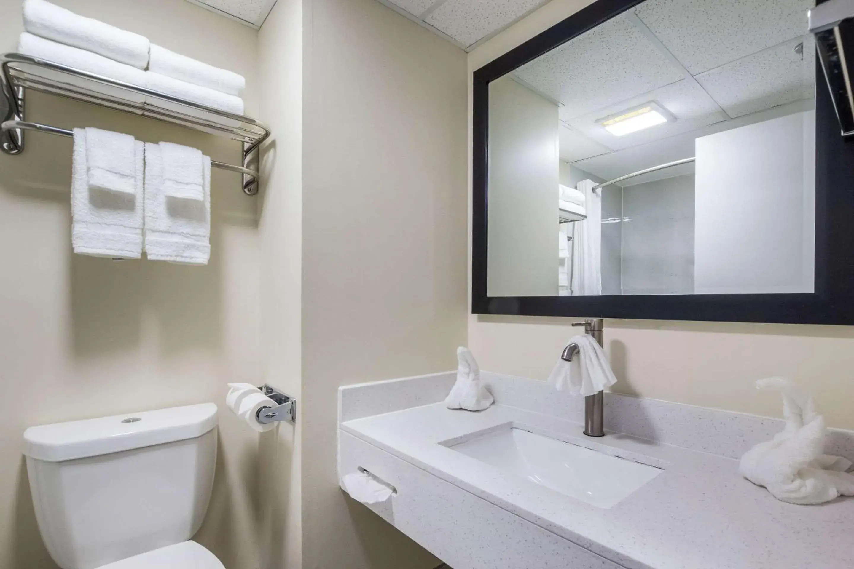 Photo of the whole room, Bathroom in Quality Inn