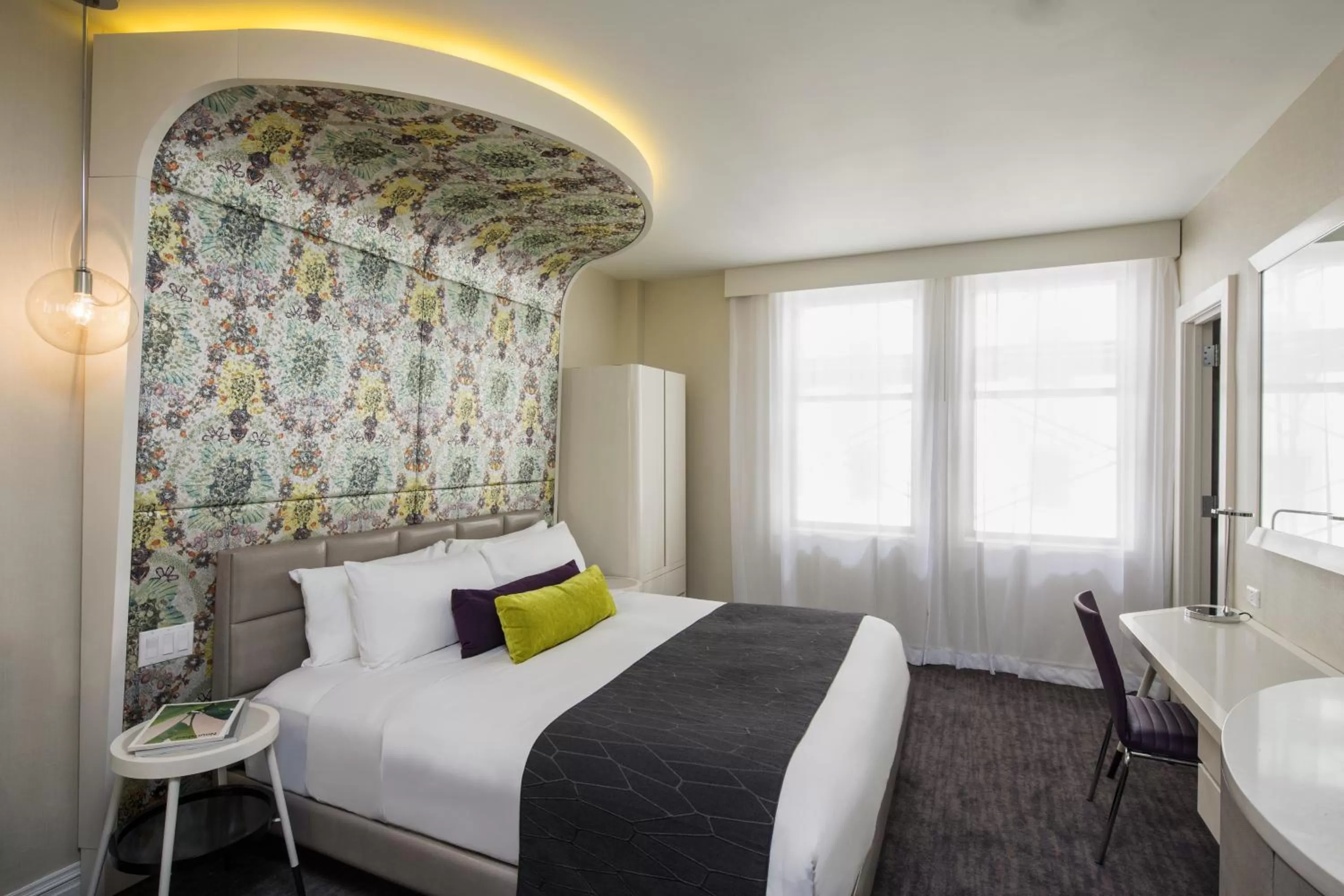 Photo of the whole room, Bed in Dream Midtown, by Hyatt