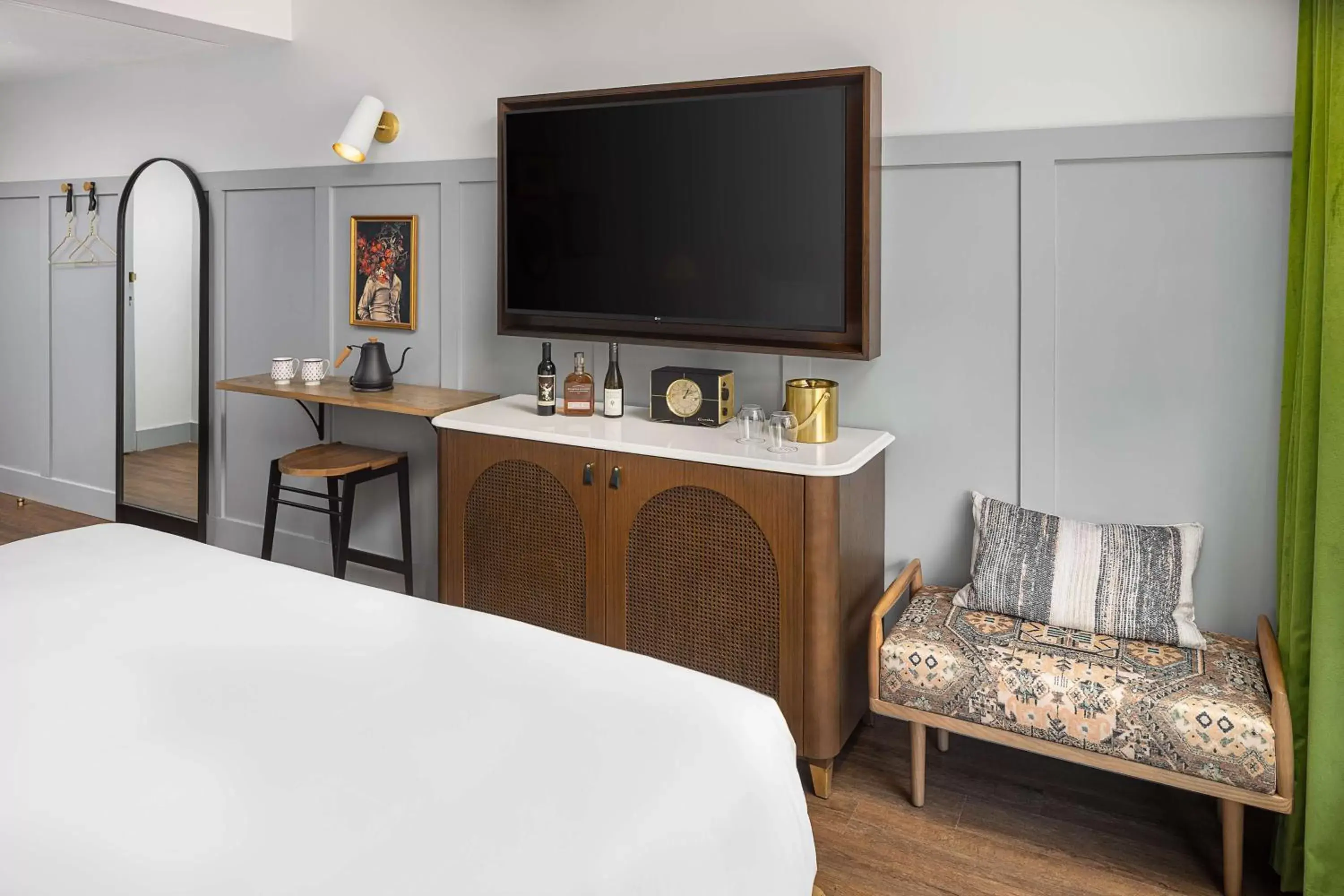 Bed, TV/Entertainment Center in Wylie Hotel Atlanta, Tapestry Collection by Hilton