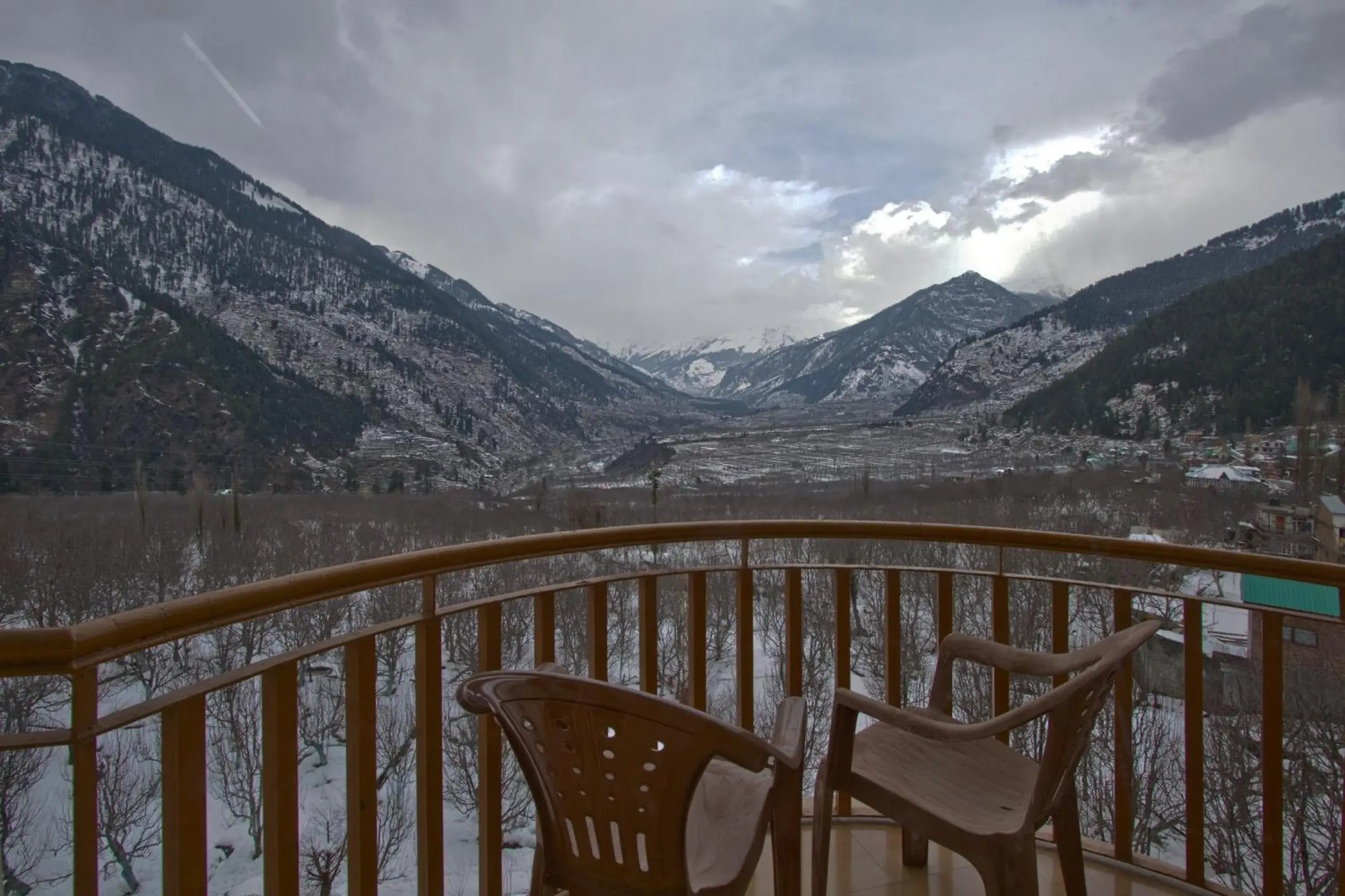 Balcony/Terrace in Sarthak Resorts-Reside in Nature with Best View, 9 kms from Mall Road Manali