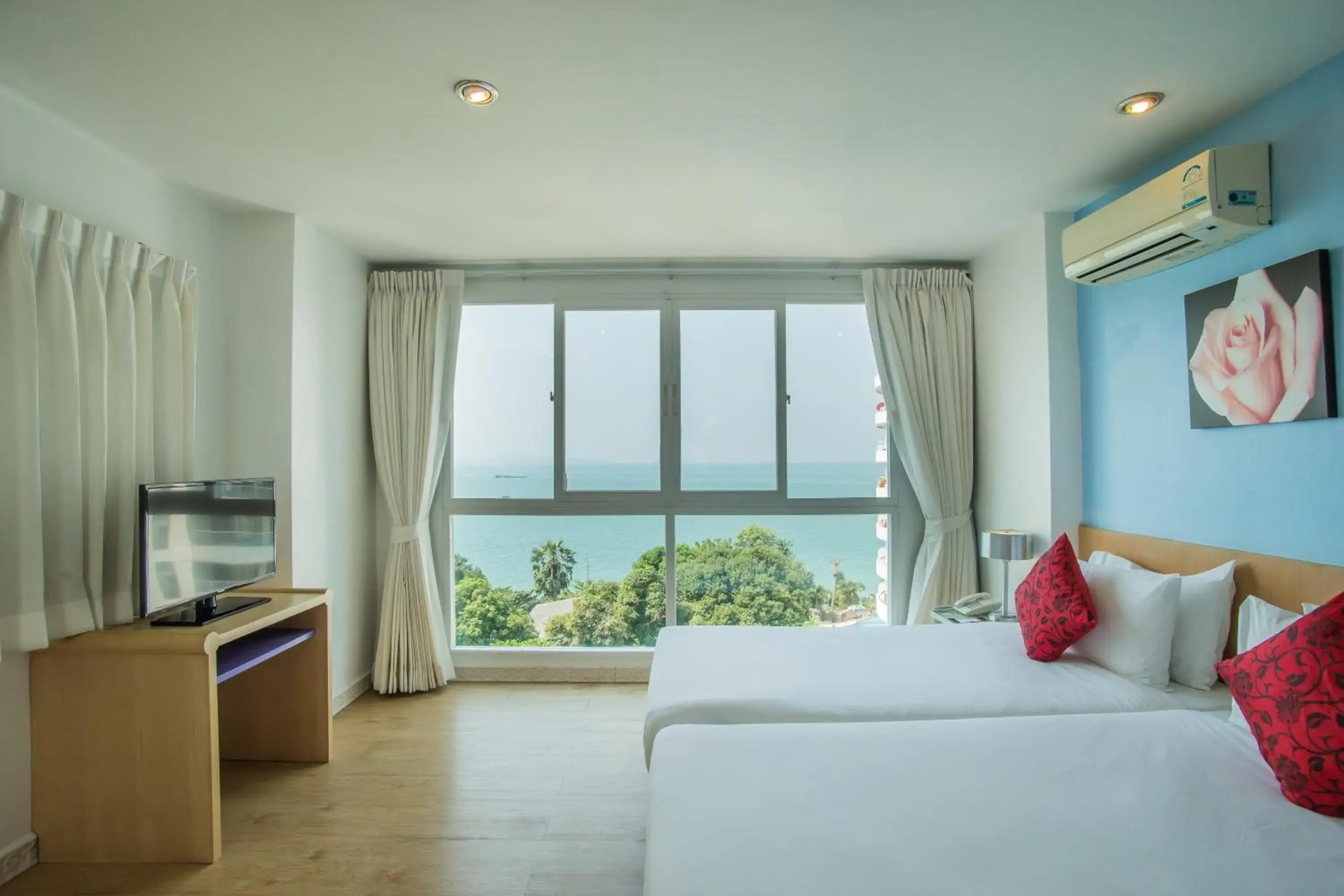 Bedroom, Sea View in Best Bella Pattaya