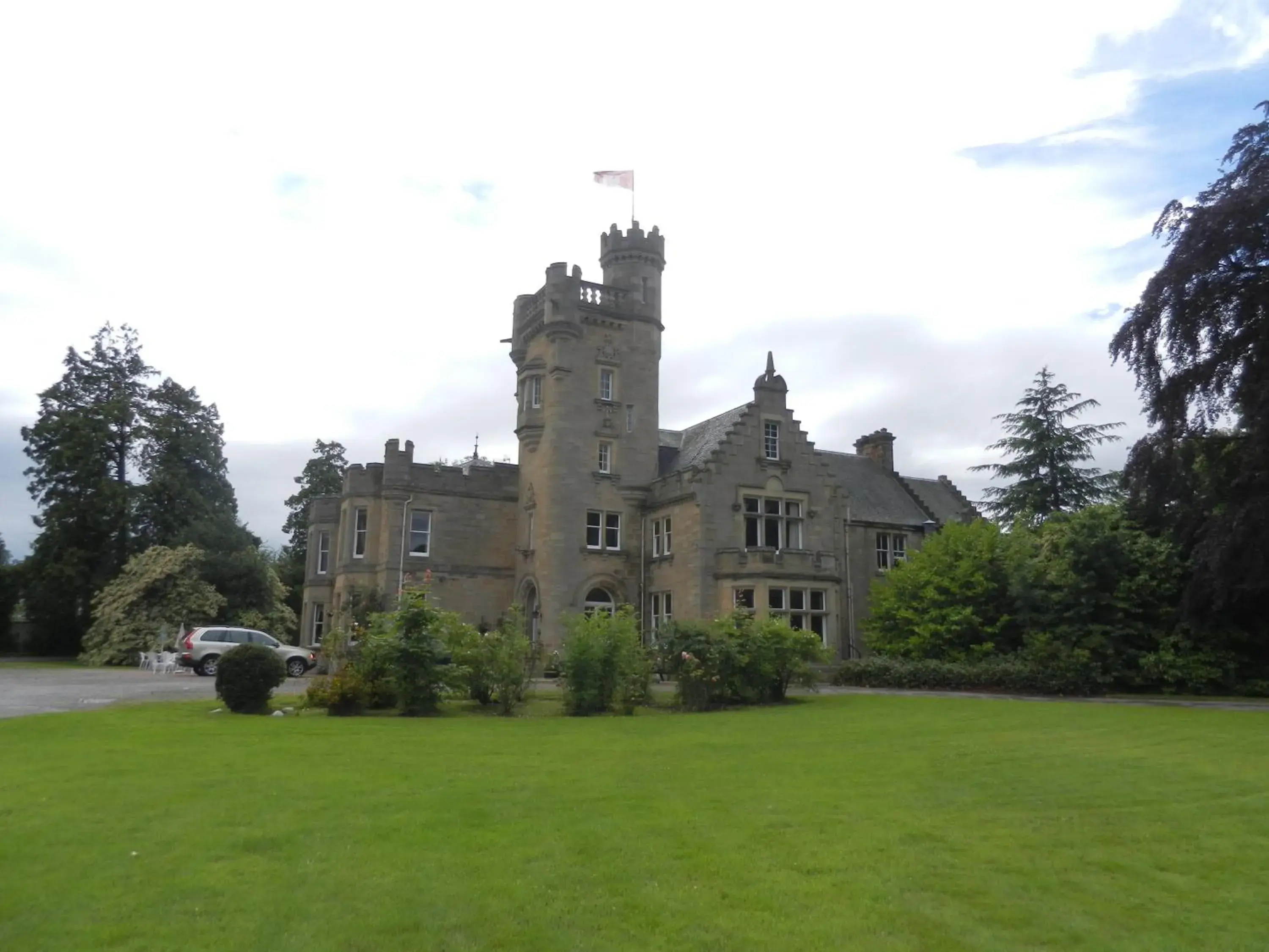 Property Building in Mansfield Castle Hotel