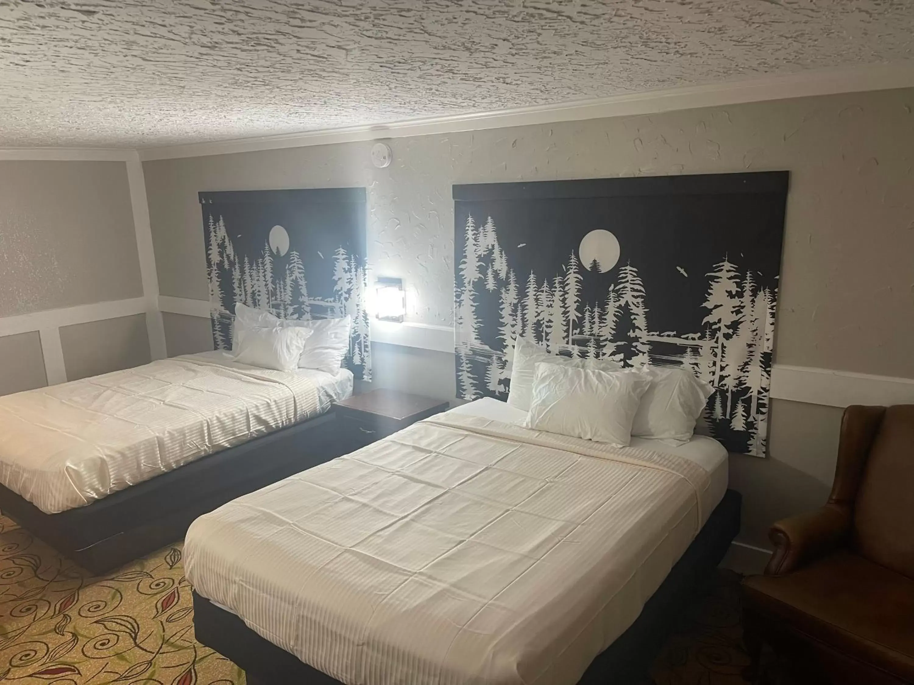 Bed in Stratford House Inn Bed in Stratford House Inn