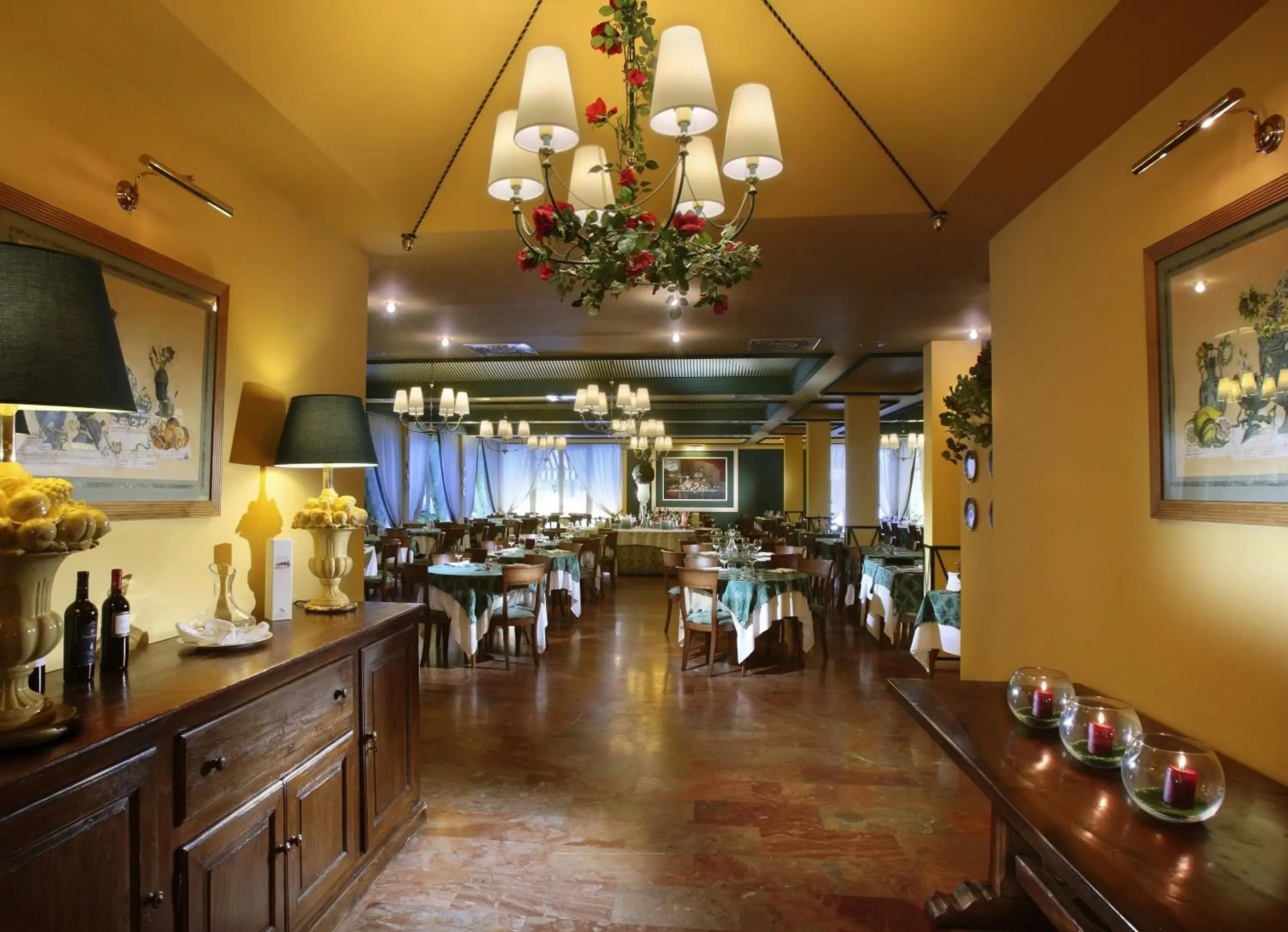 Lounge or bar, Restaurant/Places to Eat in Adua & Regina di Saba Wellness & Beauty