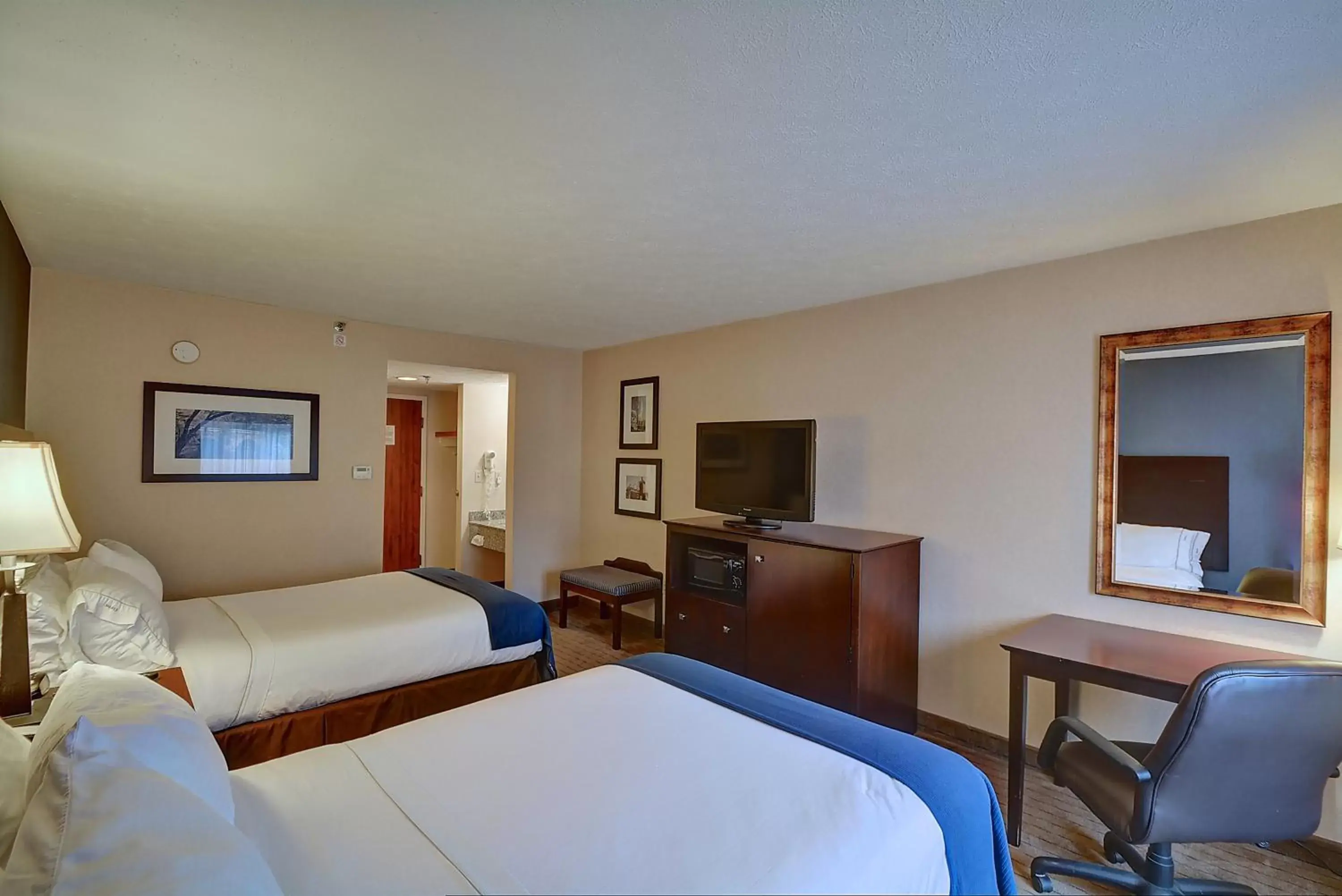 Photo of the whole room, TV/Entertainment Center in Holiday Inn Express Keene, an IHG Hotel