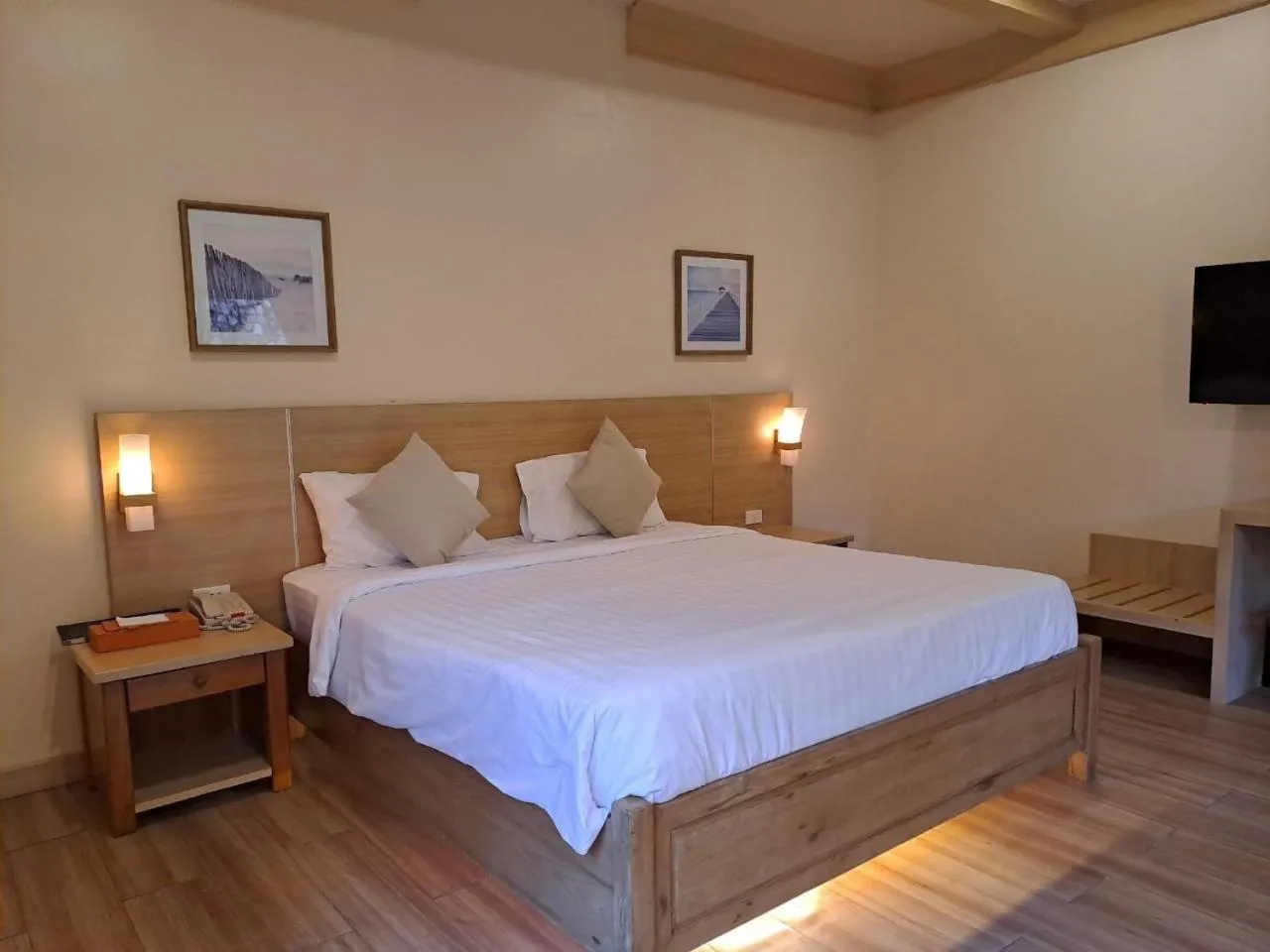 Bed in PM Lake Mabprachan Pattaya