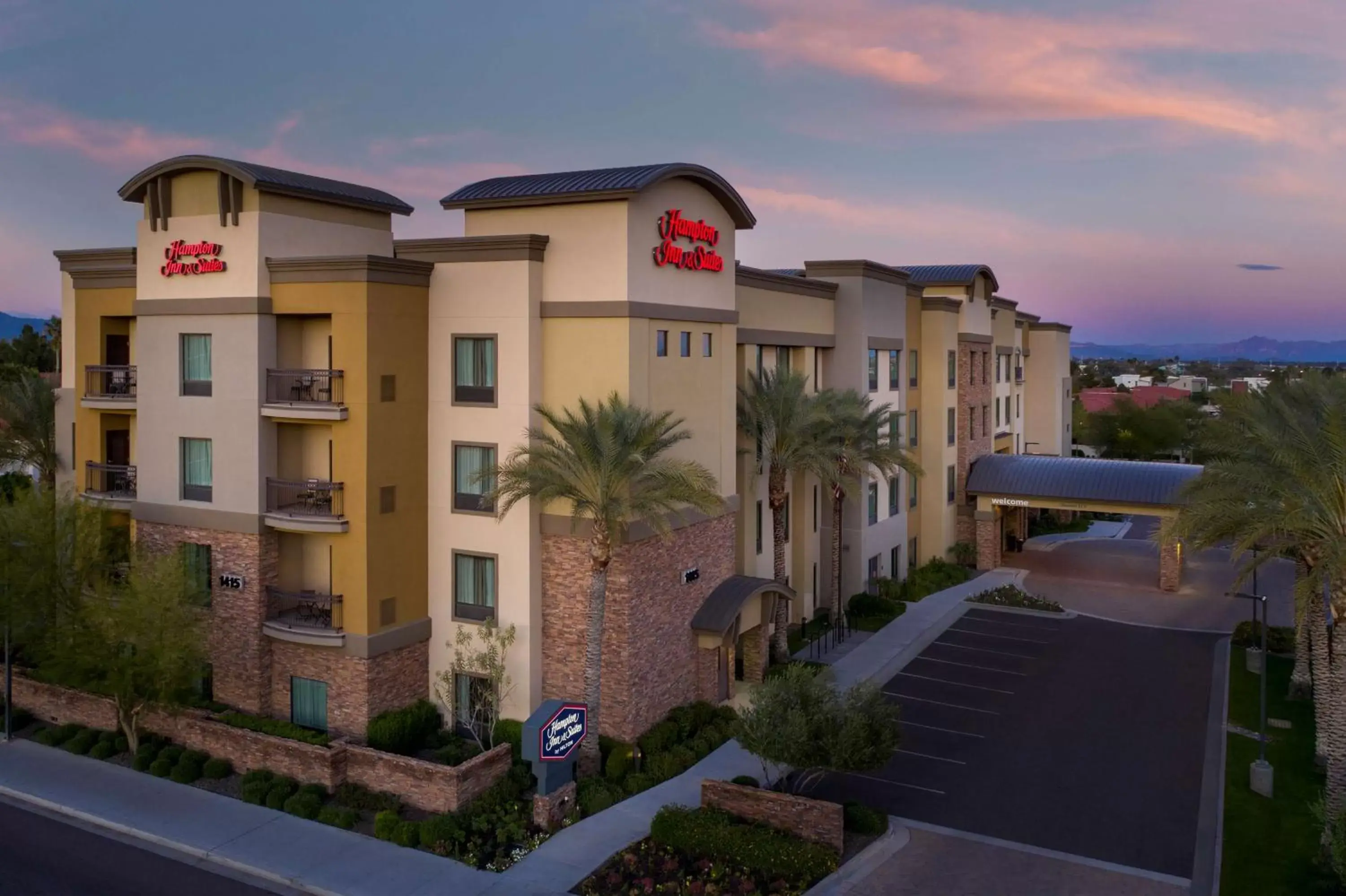 Property building in Hampton Inn & Suites Phoenix/Tempe Property building in Hampton Inn & Suites Phoenix/Tempe