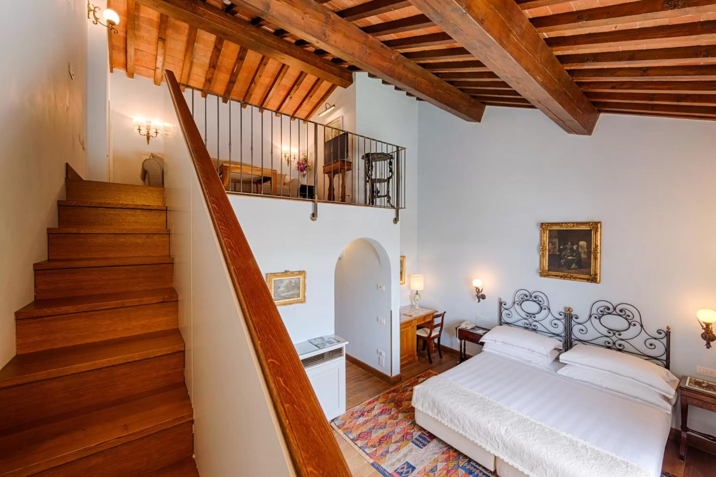 Photo of the whole room, Room Photo in Hotel Mulino di Firenze - WorldHotels Crafted