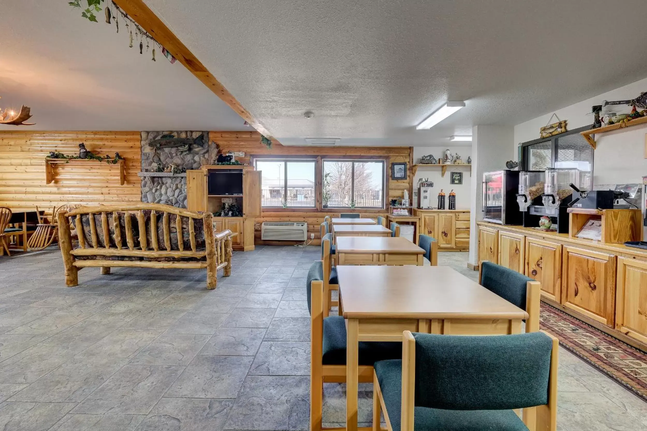 Lobby or reception, Restaurant/Places to Eat in Booneslick Lodge - Neosho