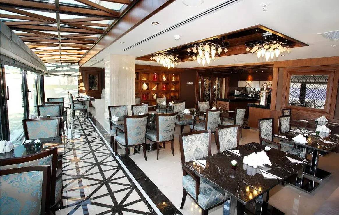 Restaurant/Places to Eat in Grand Durmaz Hotel