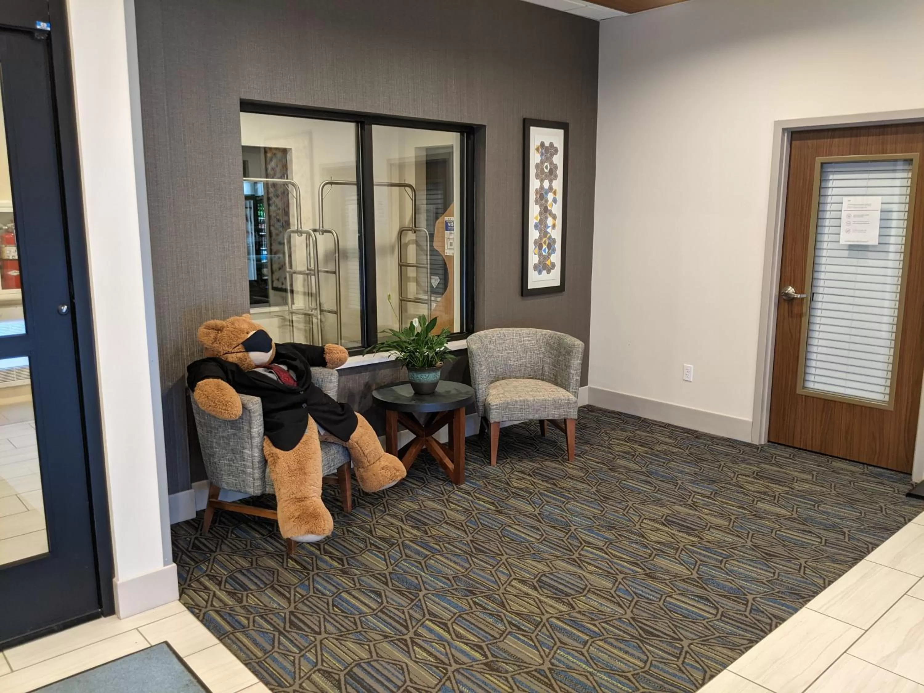 Lobby or reception in Holiday Inn Express South Burlington by IHG