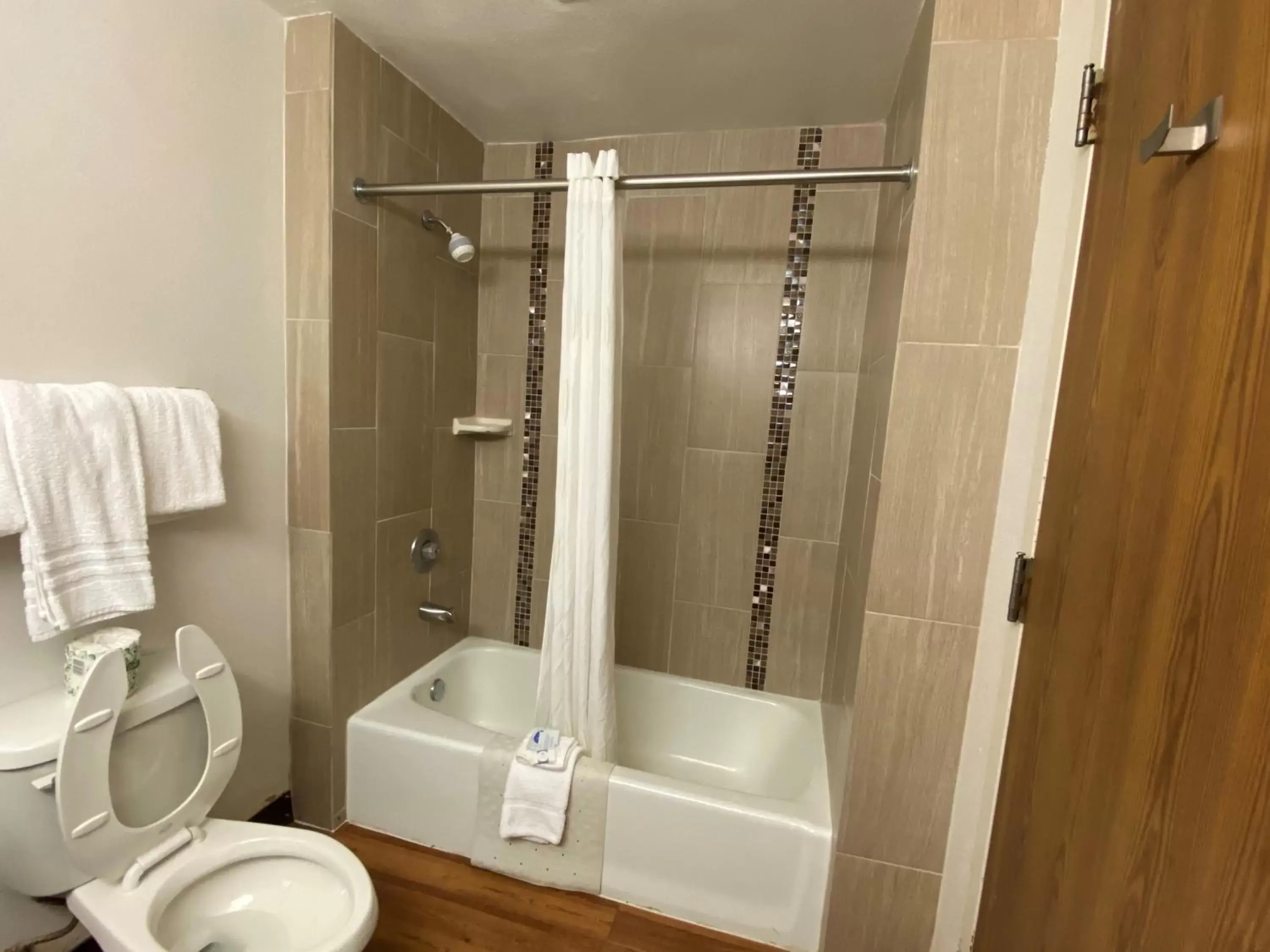 Bathroom in Guest House Inn Medical District near Texas Tech Univ