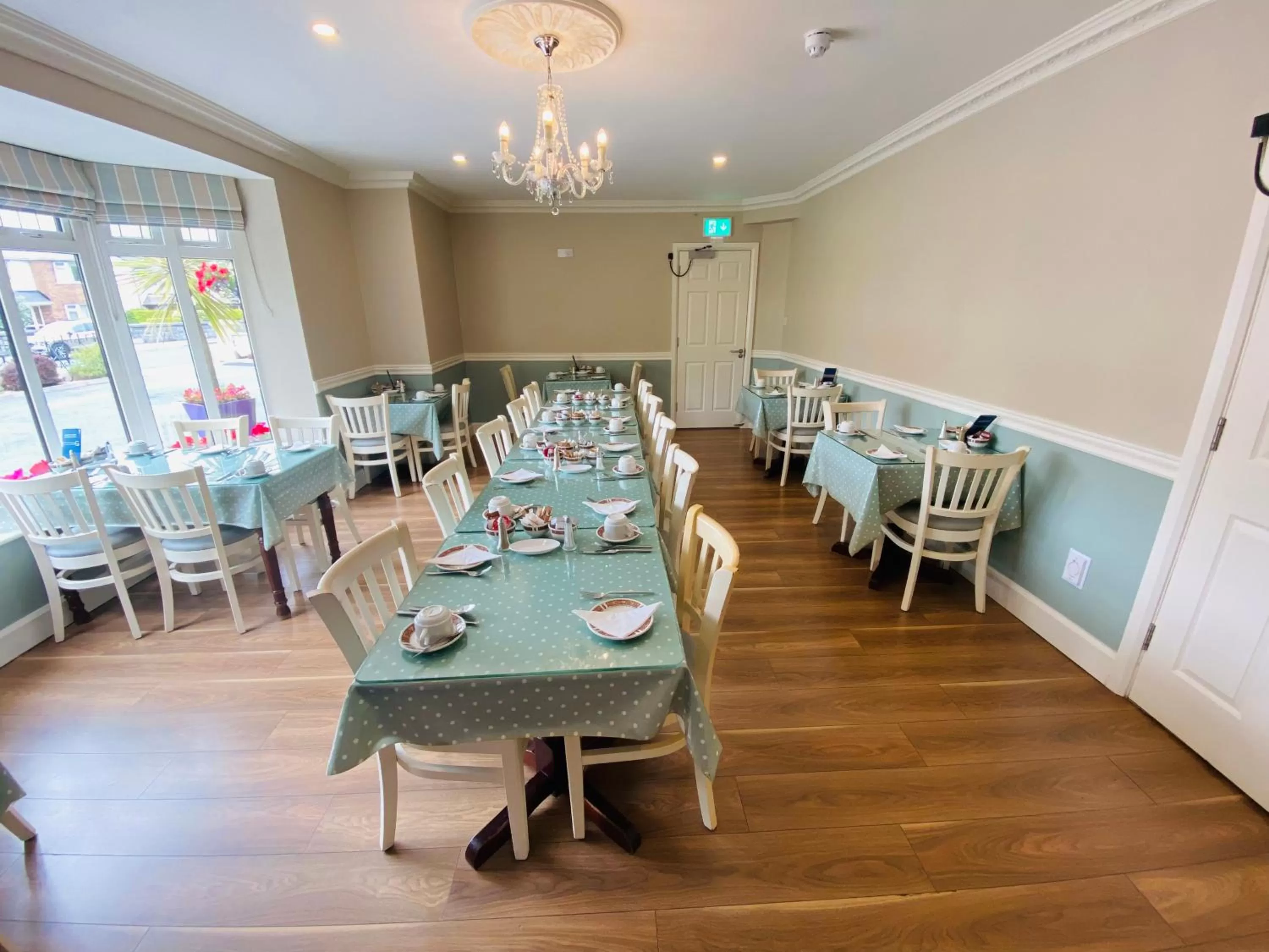 Restaurant/places to eat in St. Judes Lodge B&B