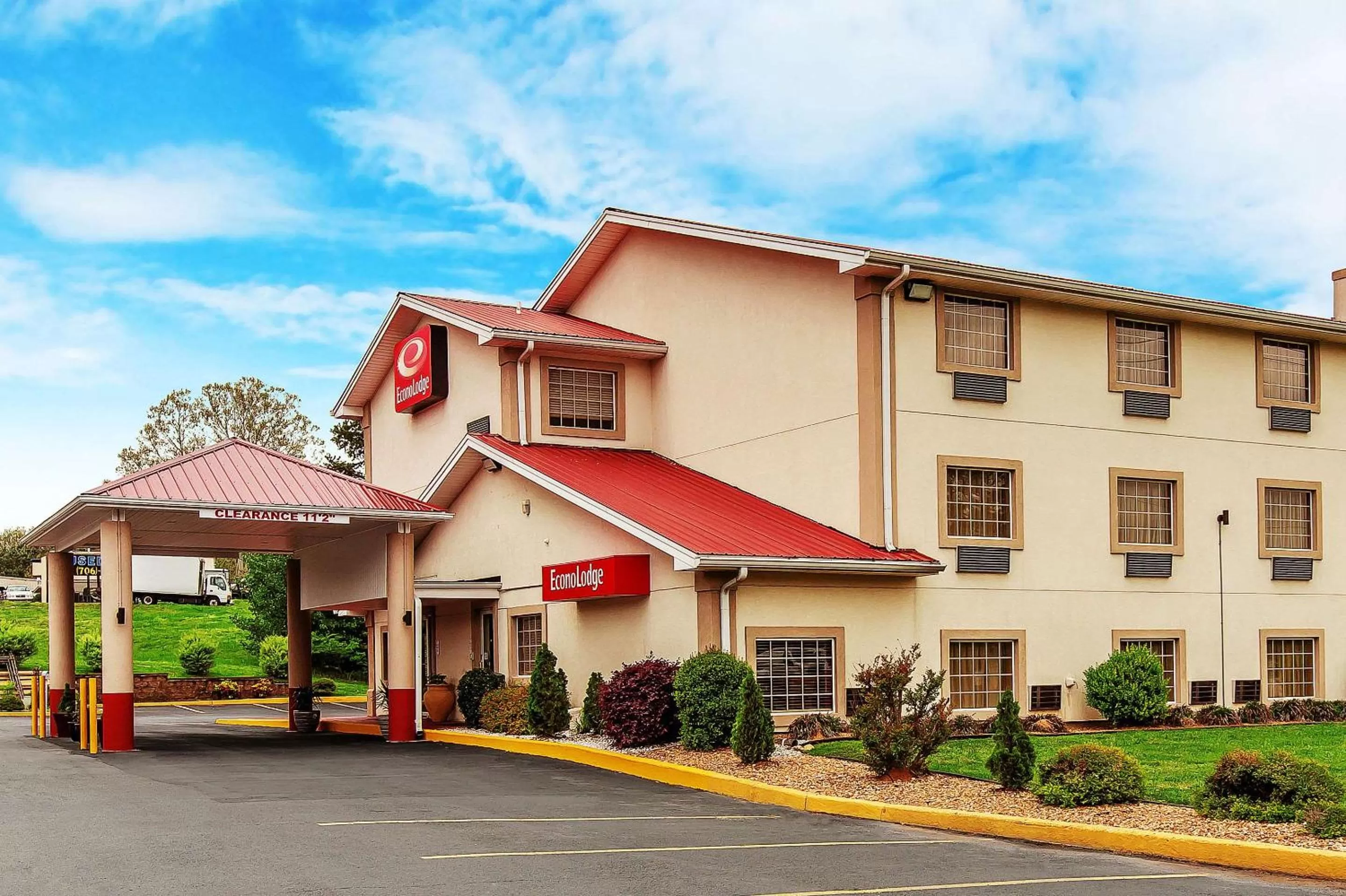 Property building in Econo Lodge Rome South