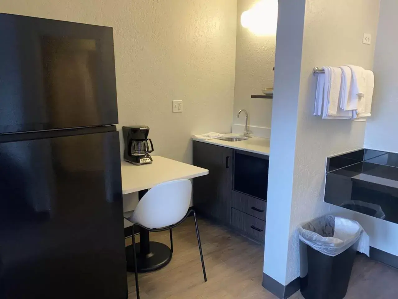 Kitchen/Kitchenette in Albuquerque, NM - Midtown