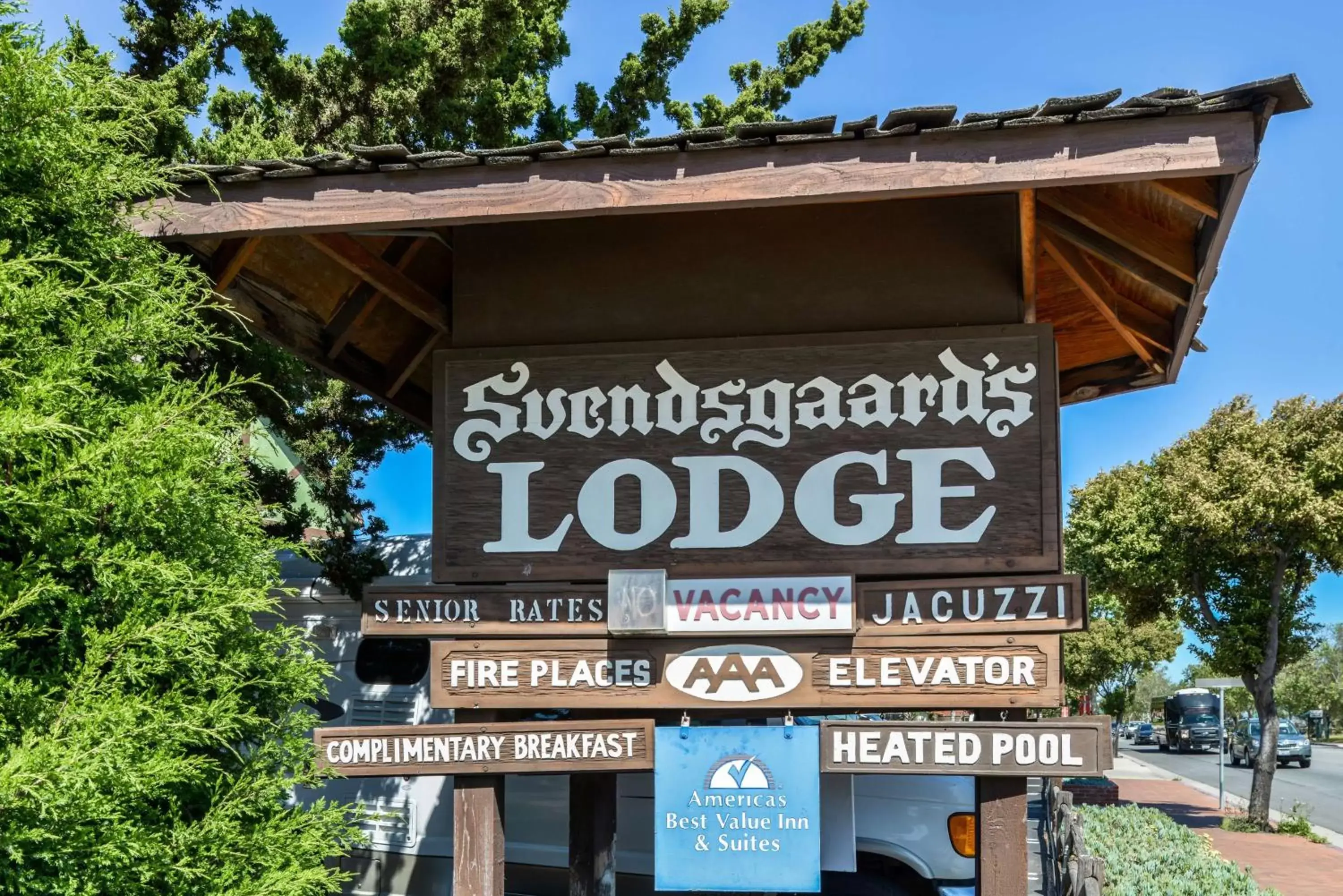 Property building in Svendsgaard's Lodge- Americas Best Value Inn & Suites