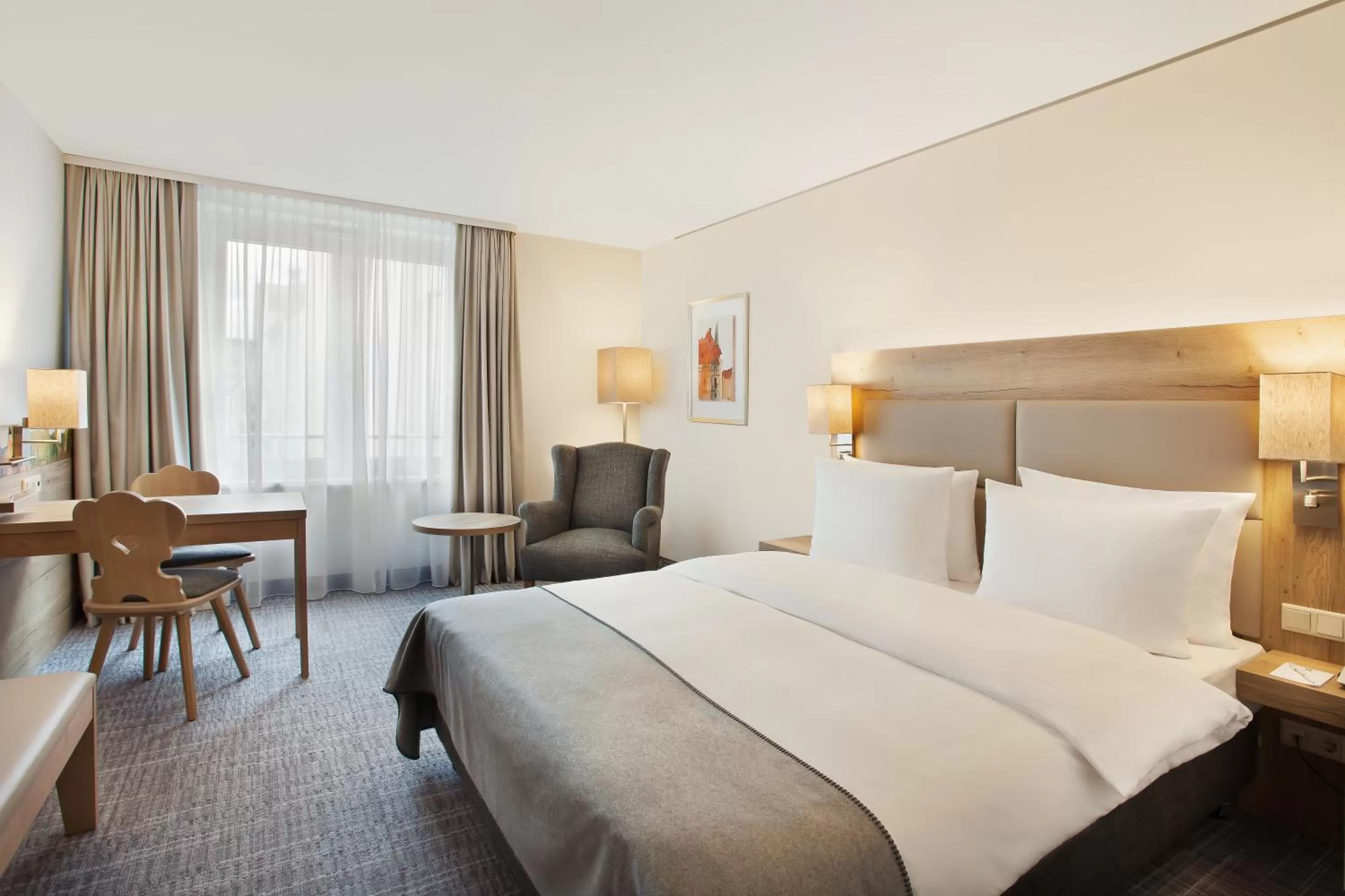 Photo of the whole room, Bed in Holiday Inn Nürnberg City Centre by IHG